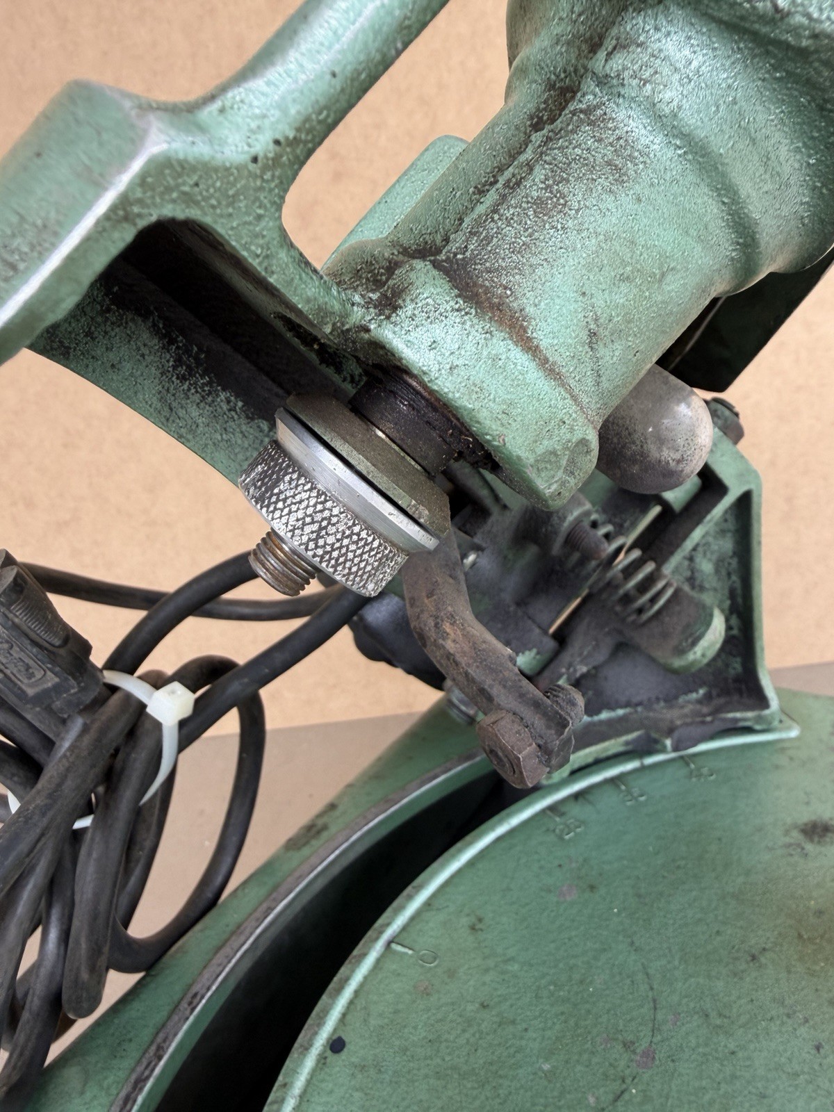 Nielsen model 100-b chain grinder Sharpener #3160