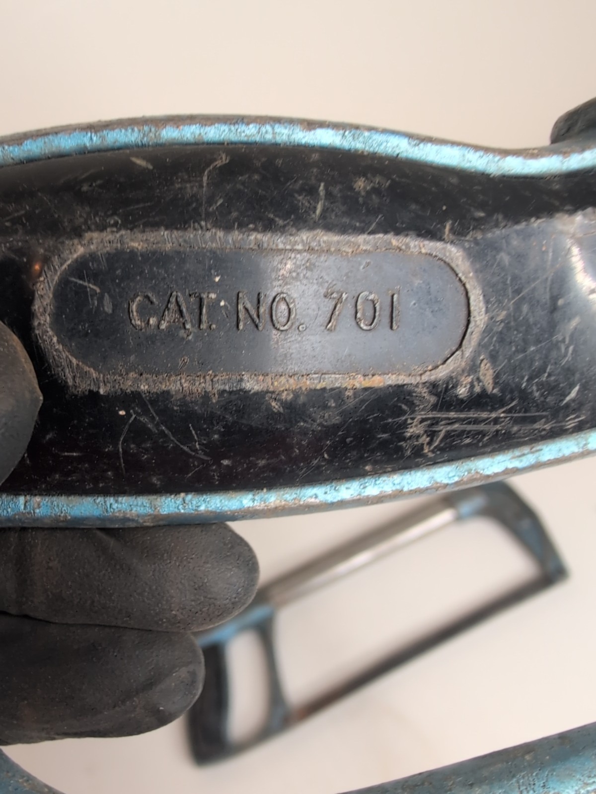 M Klein & Sons Hacksaw Cat No 701 Blue Made in USA Metal Cutting Saw