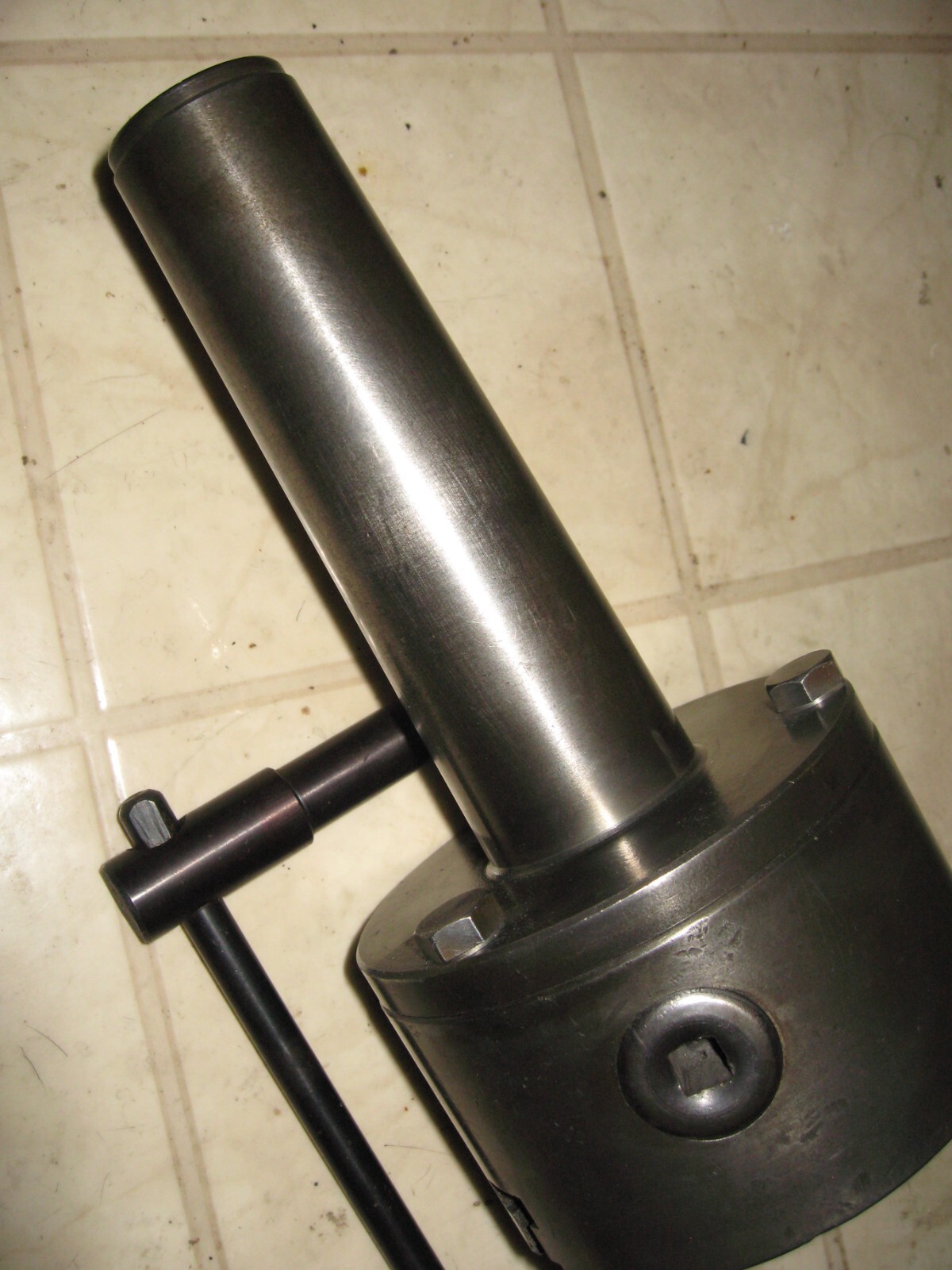 Lathe Chuck 3 jaw, soul #4 4″ ,arbor B&S#12 w/New wrench Thru hole 1.2″