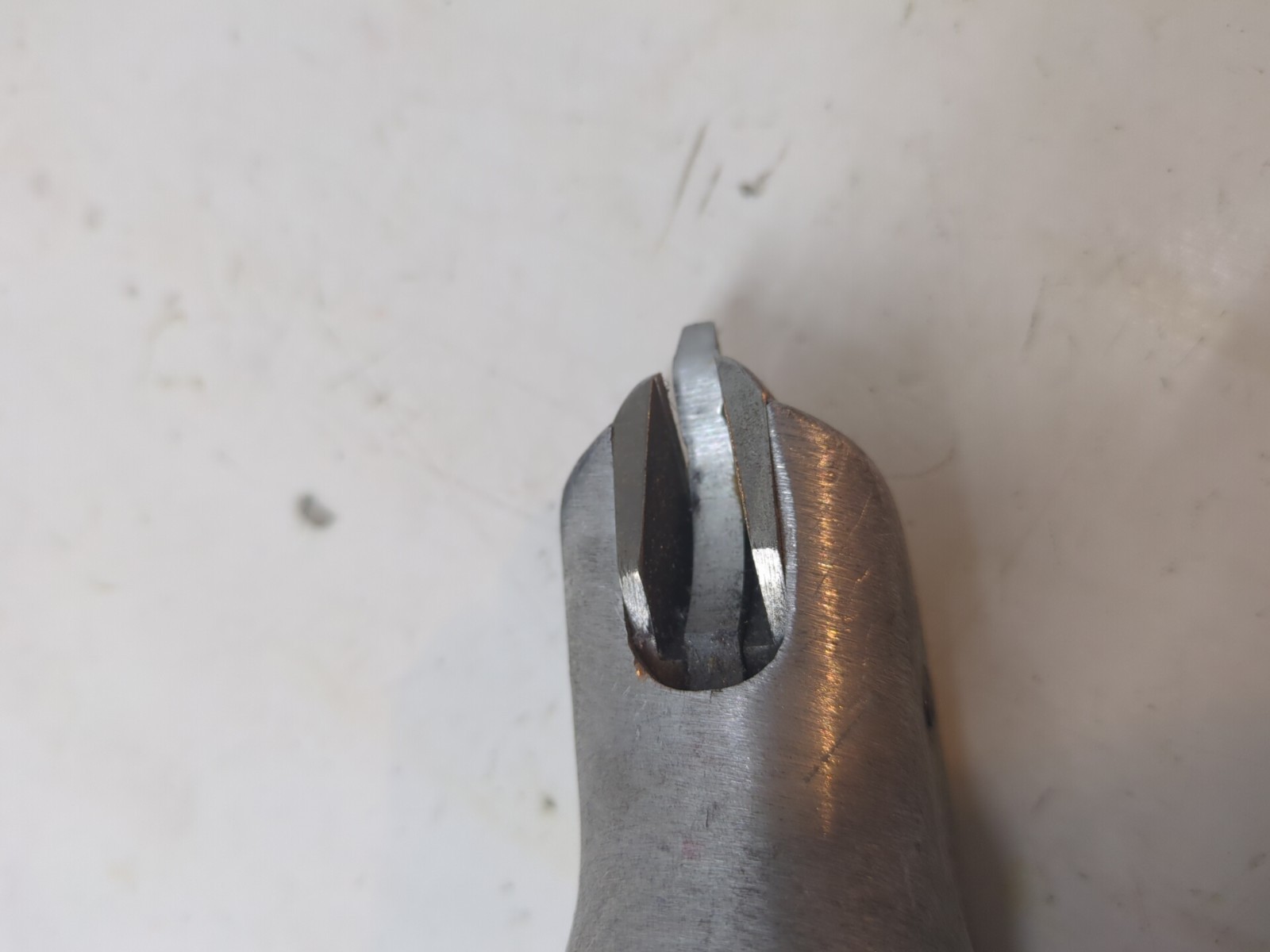Milwaukee 6852-20 BROKEN 18-Gauge Sheet Metal Shear 6.8 Amp Motor BROKEN