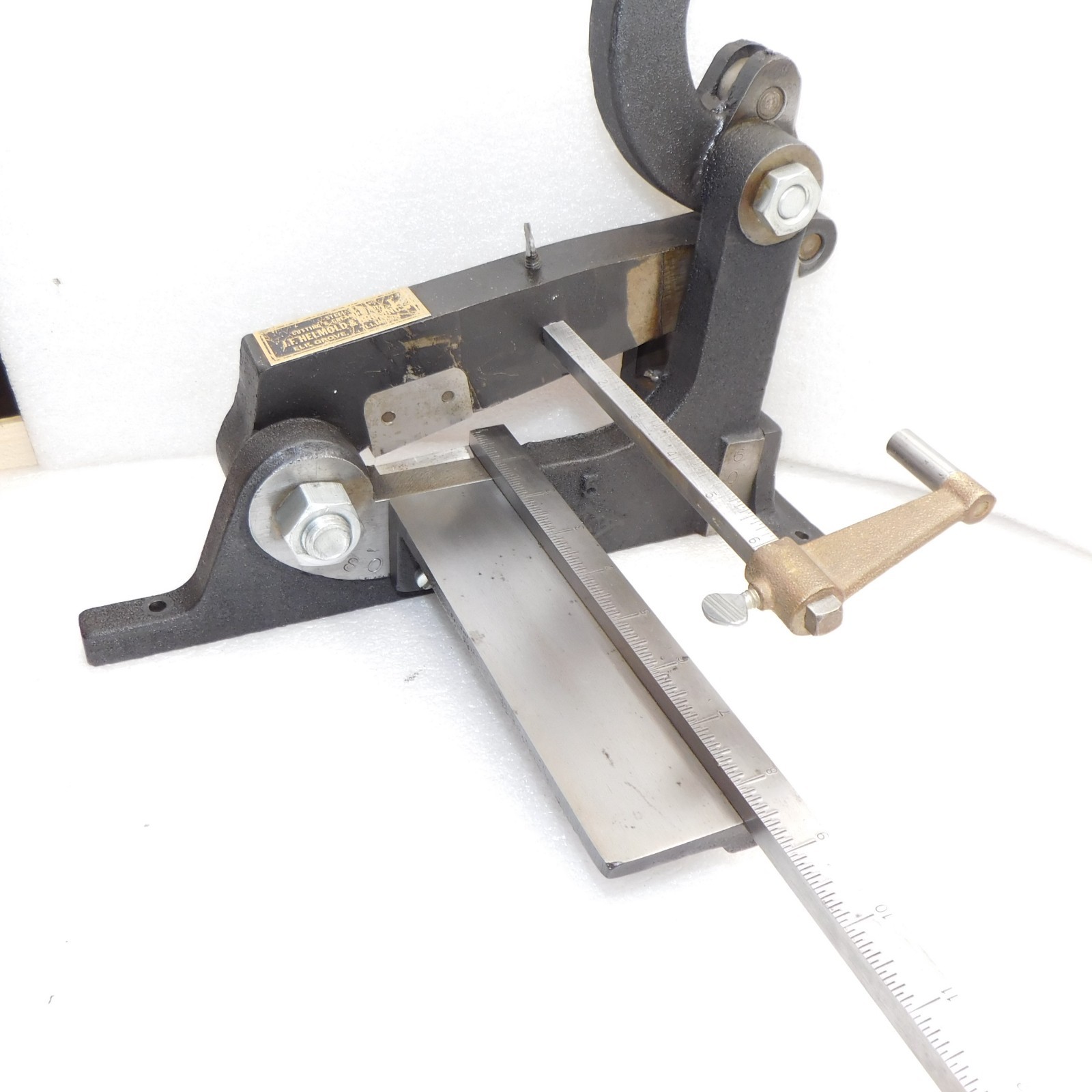 Helmold rule steel cutting creasing machine shear tool