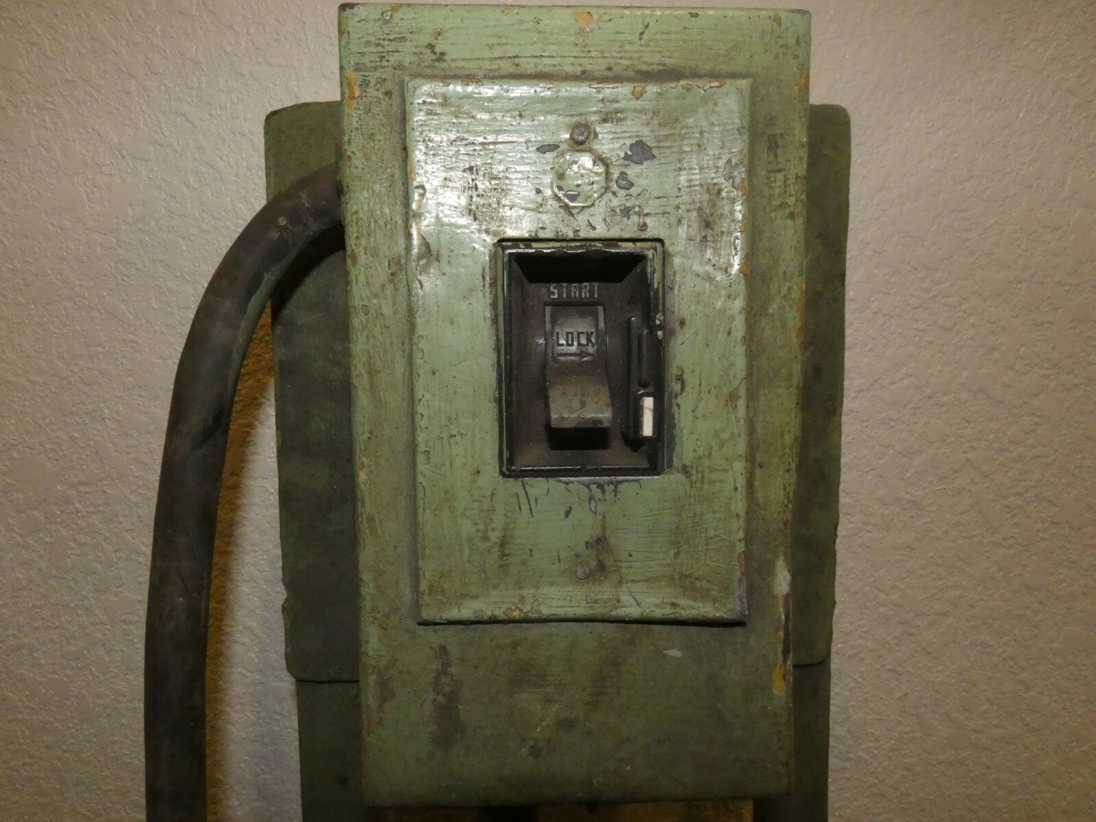 12 in Unbranded Pedestal Grinder