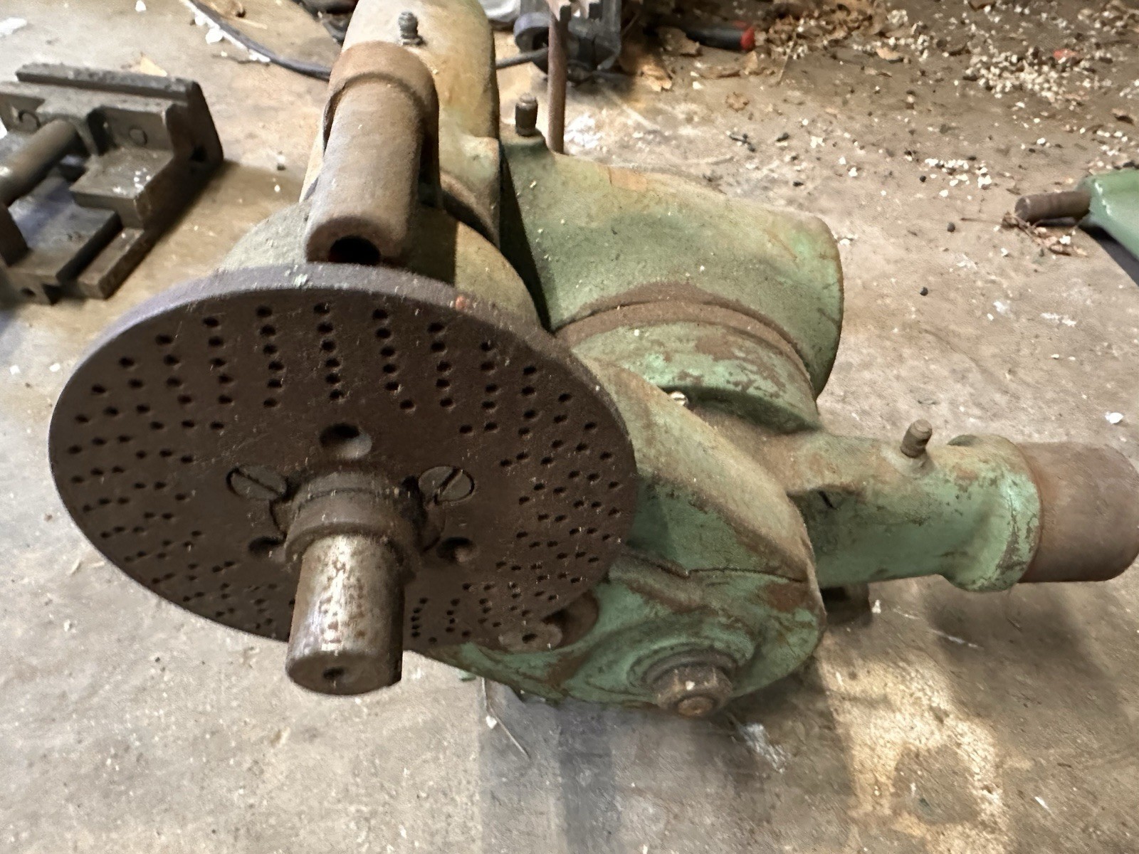 Norton Surface Grinder Used In Good Working Condition With A lot Of Attachments