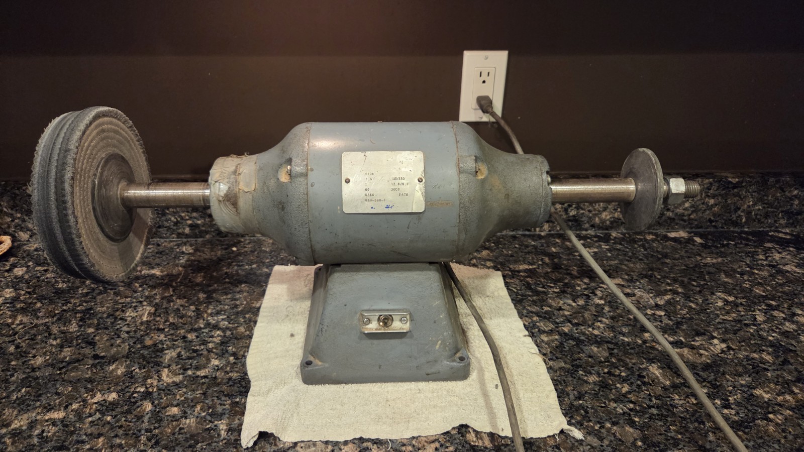 BALDOR 410B INDUSTRIAL BUFFER