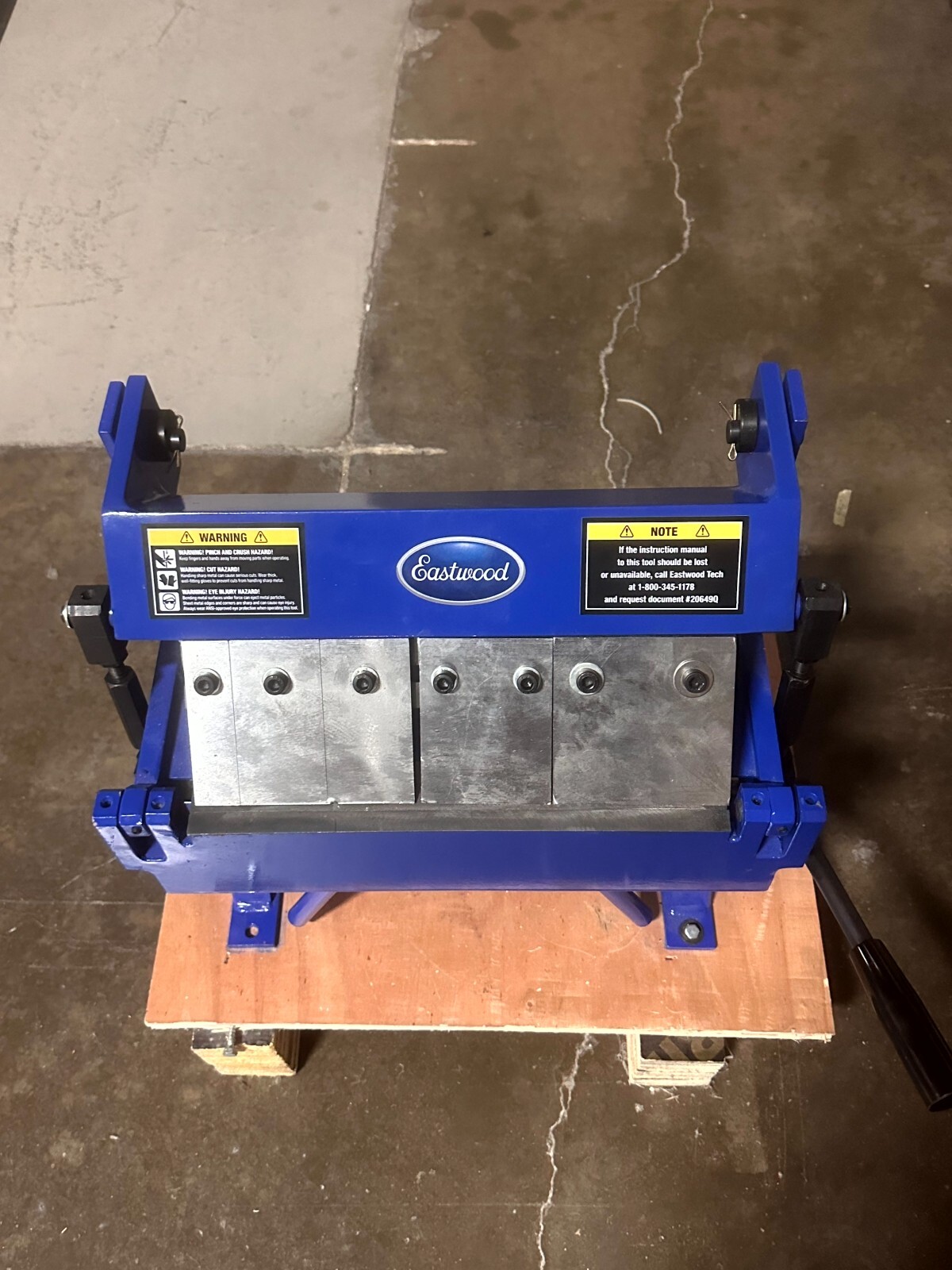 Eastwood 12 inch Box And Pan Sheet Metal Brake Tool, up to 135 Degree and 12”
