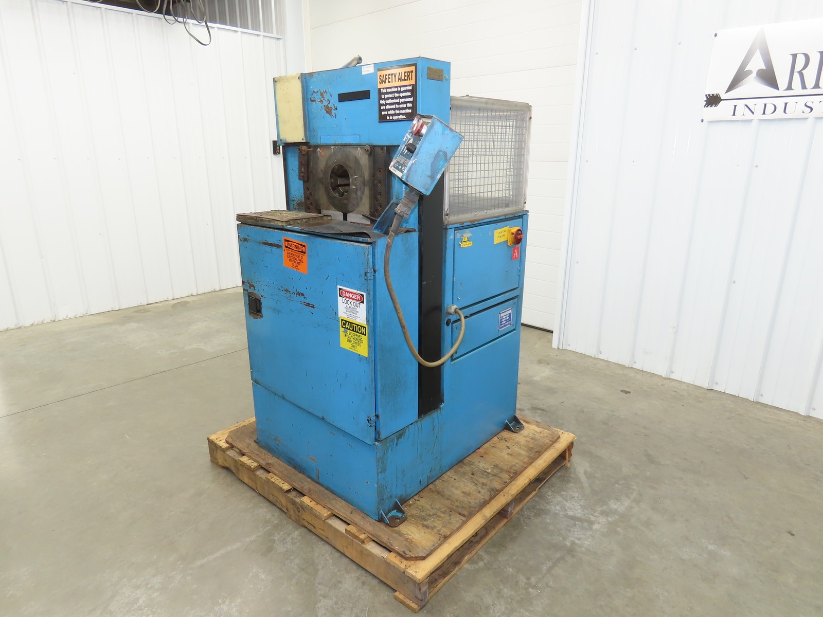 Lillbacka FP110 Finn Power Hydraulic Hose Crimping Machine 5.5kw 230V 3Ph