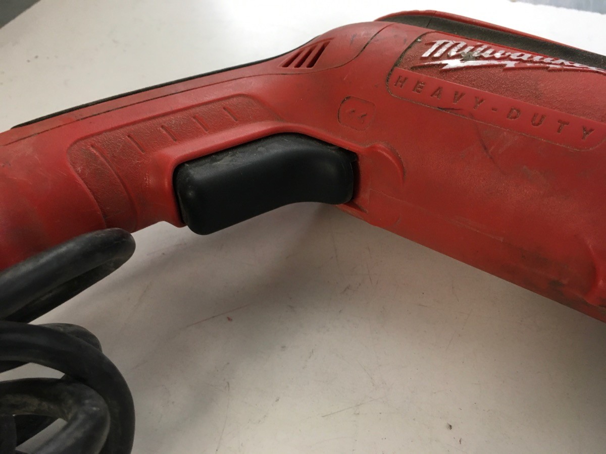 Milwaukee 6852-20 Corded Electric 6.8 Amp 18-Gauge Shear – Tool Only (P24035067)