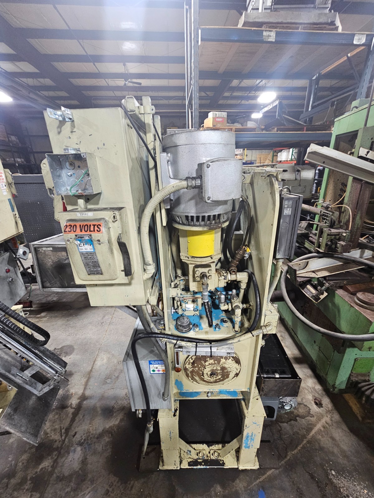 Multipress Incorporated Model I106R – 8 Ton Hydraulic Rotary Multipress, 230V