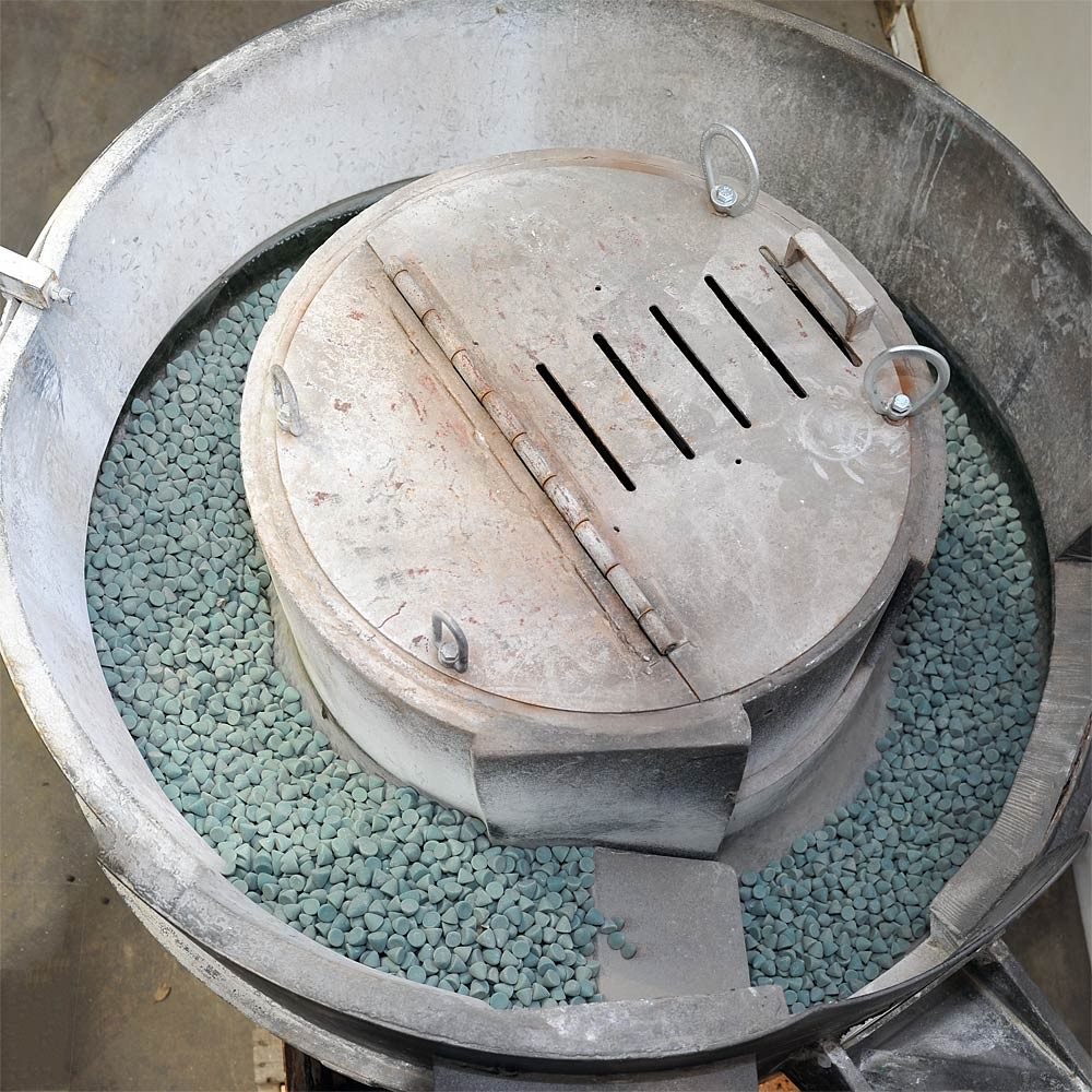 Roto-Finish ST-4BCLT Vibratory Finisher 4 cu.ft.Media Tumbler Deburring Polisher