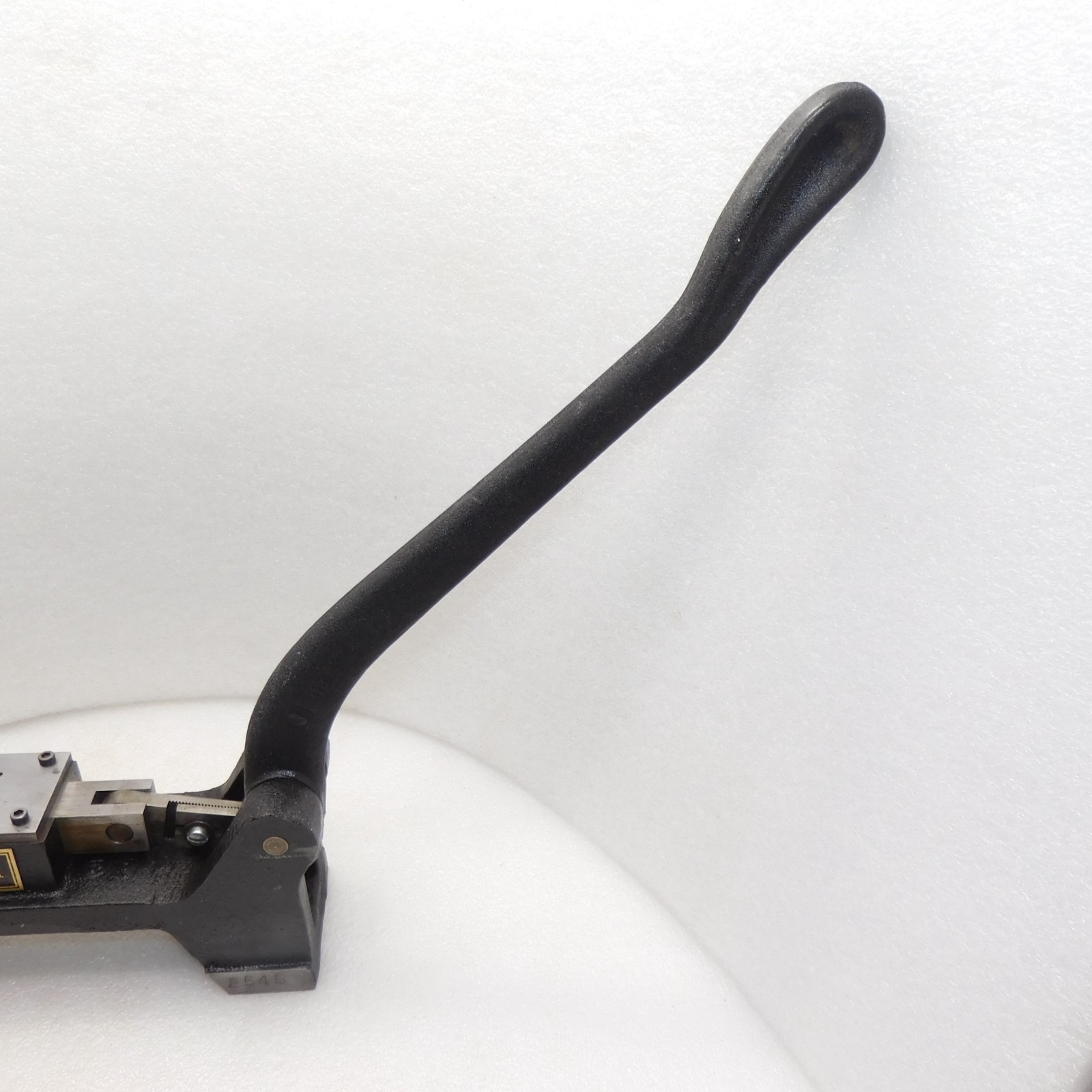 Helmold steel cutting and creasing rule notcher shear metal working machine tool