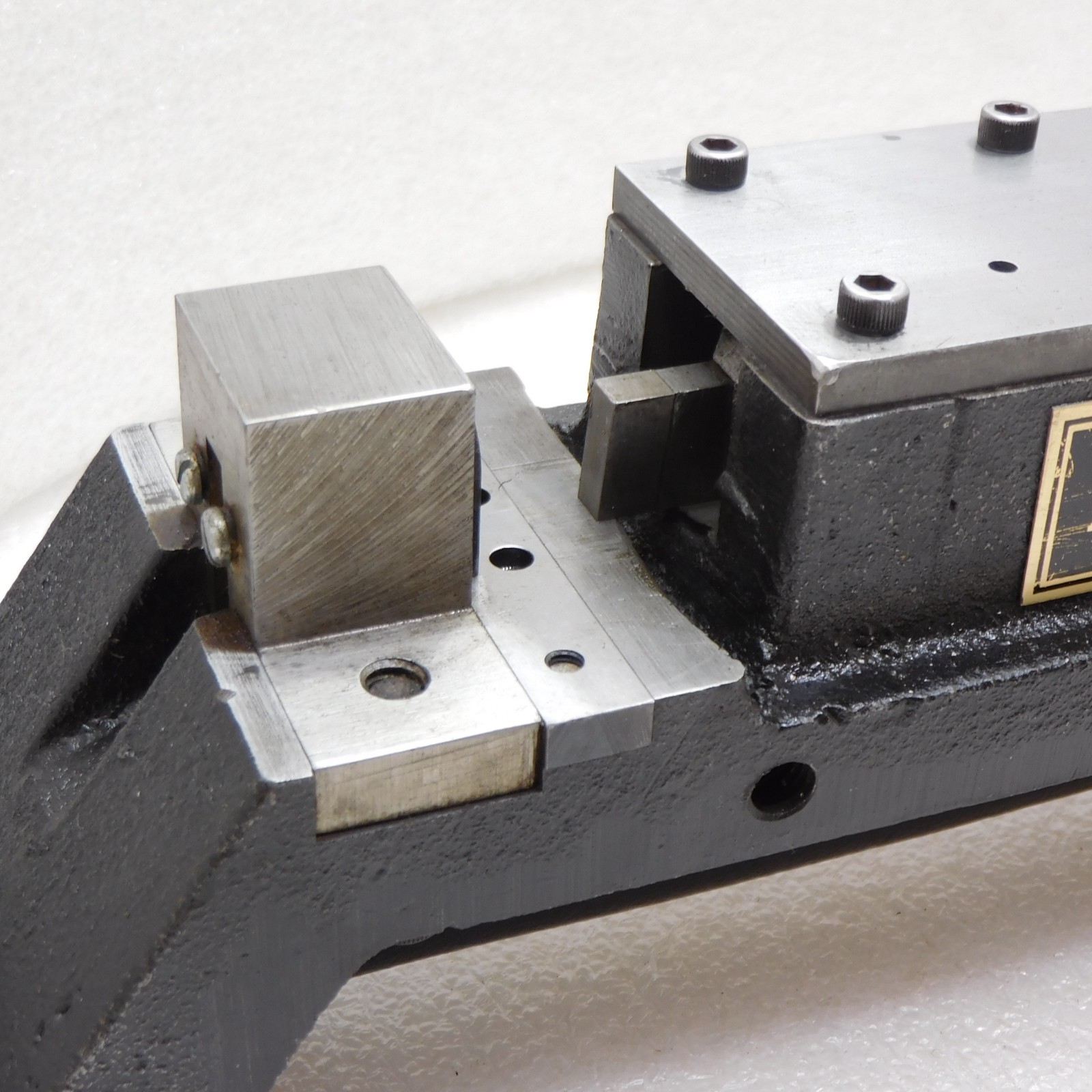 Helmold steel cutting and creasing rule notcher shear metal working machine tool