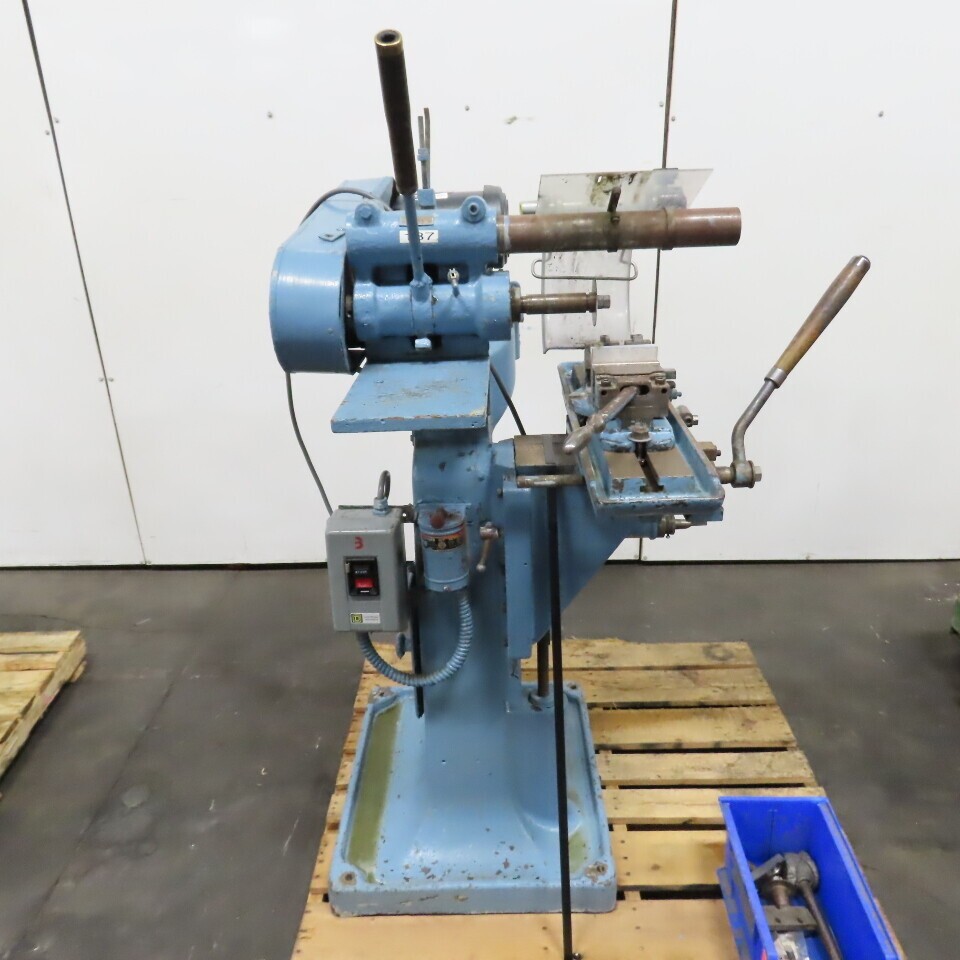 US Machine & Tool Co. 1HP Horizontal Mill Milling Machine 230V 3PH W/ Vise