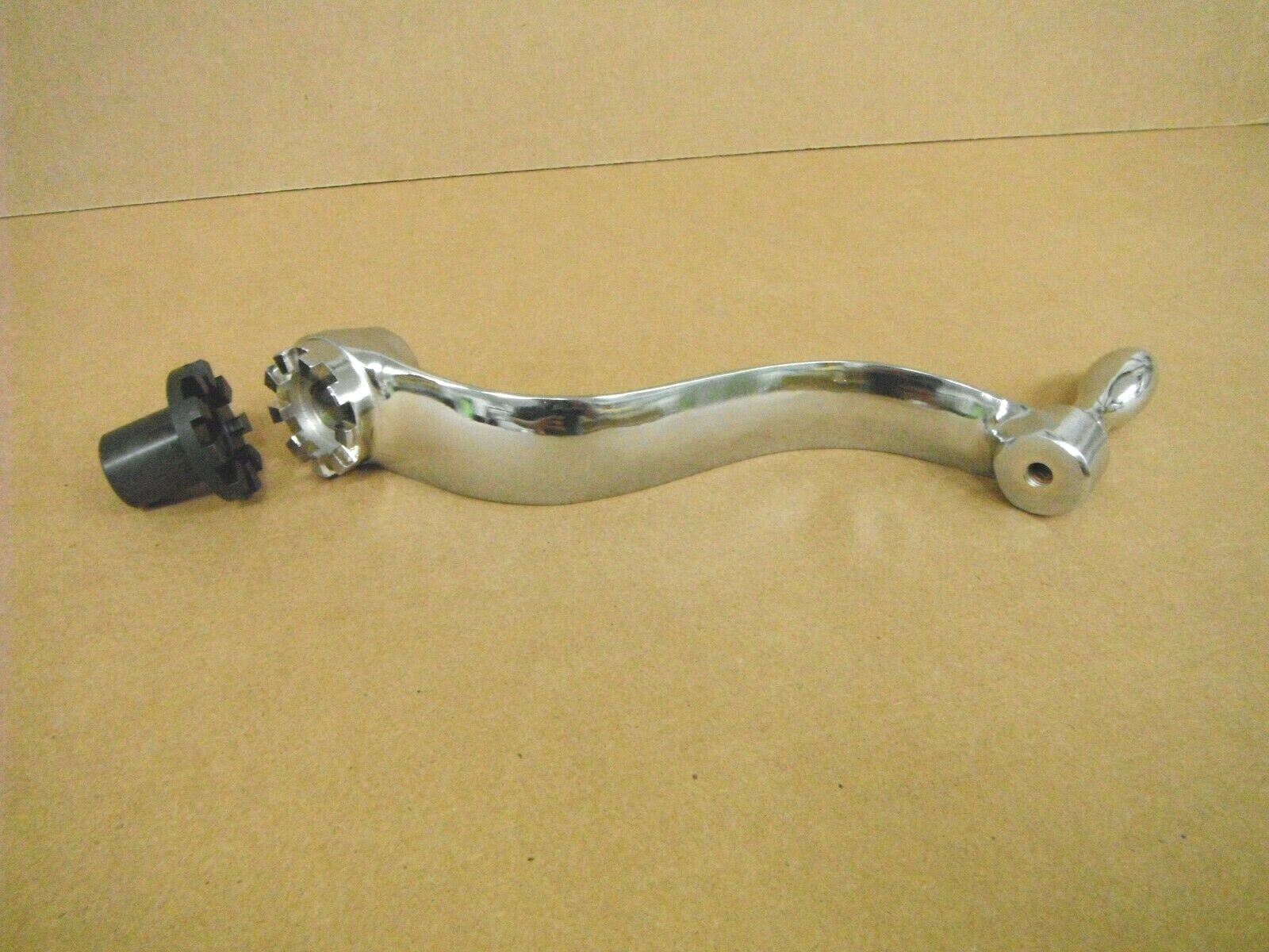 ELEVATING KNEE CRANK M1145 & GEARSHAFT CLUTCH INSERT M1230 Bridgeport mill NEW!