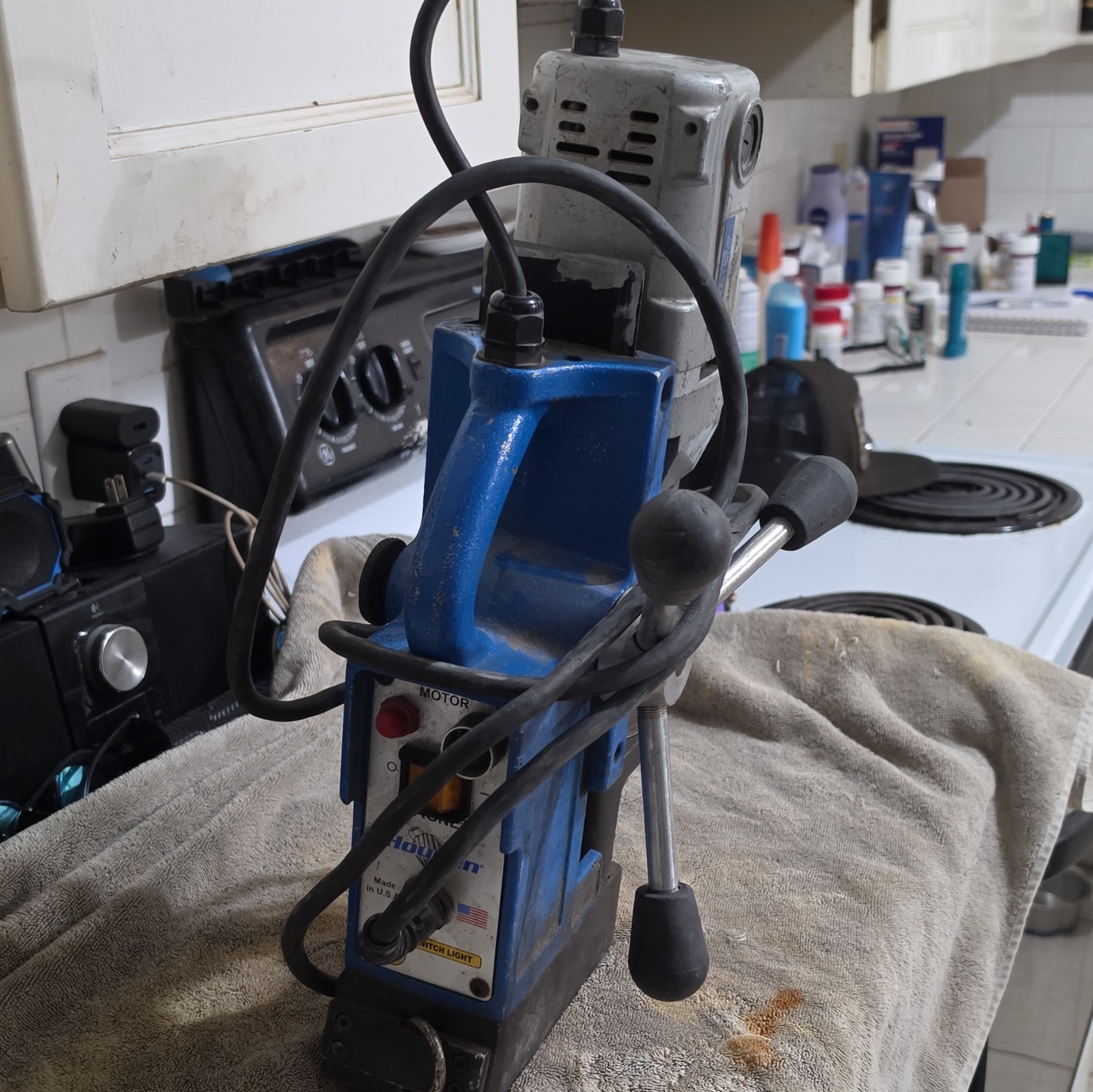 Hougen MD-904 Magnetic Drill Press Manual Electric 115V 1/2in Chuck 450RPM