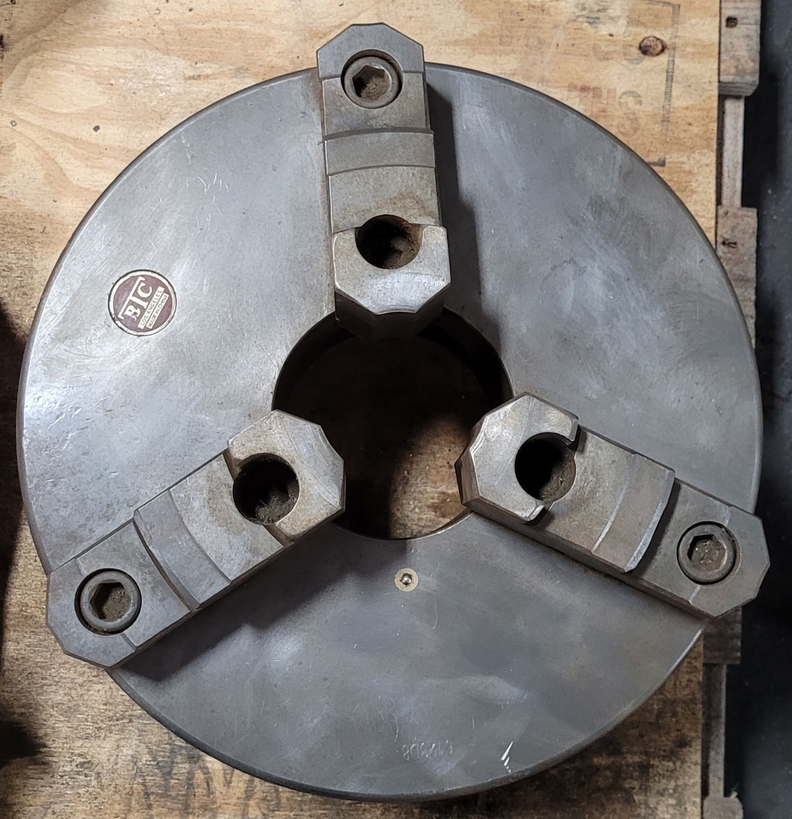 BTC – 6123D8 – 12-3/4in – 3 Jaw Chuck – D1-8 Mount