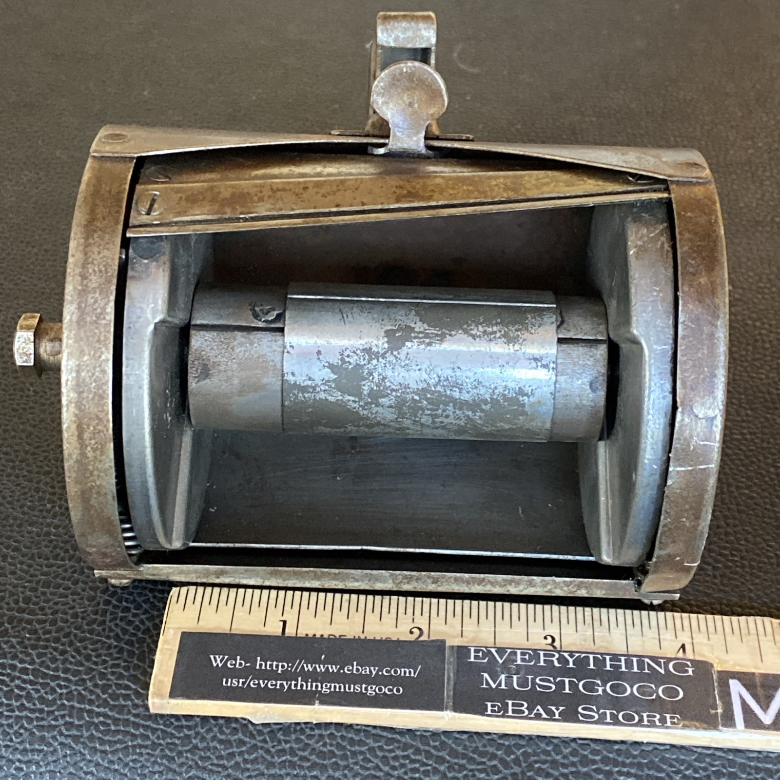Vtg Hand Held Pistol Grip Thumb Close Tin Smith Roll Reel Feeder Dispenser