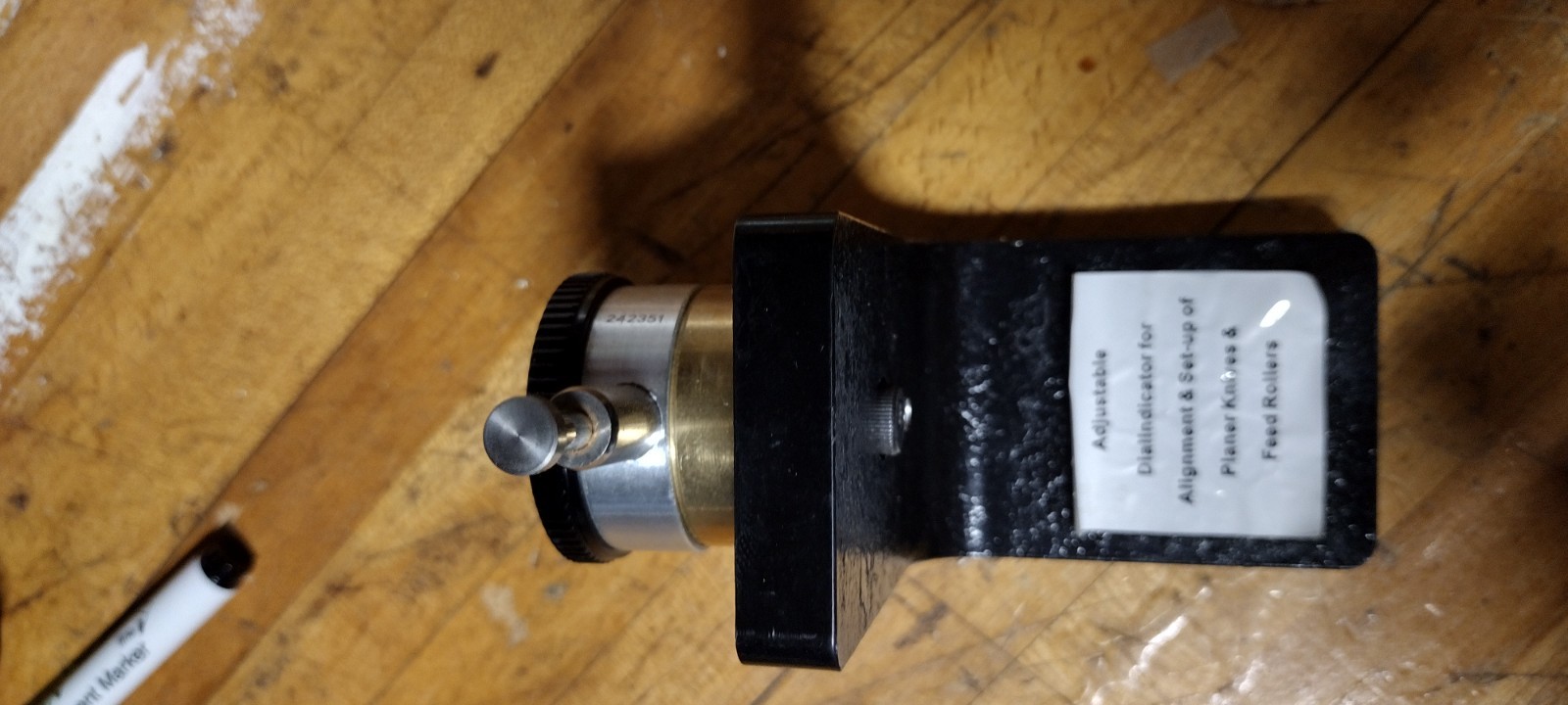 W1218A 360° Dial Indicator with Magnetic Base for Planers Jointers Woodworking