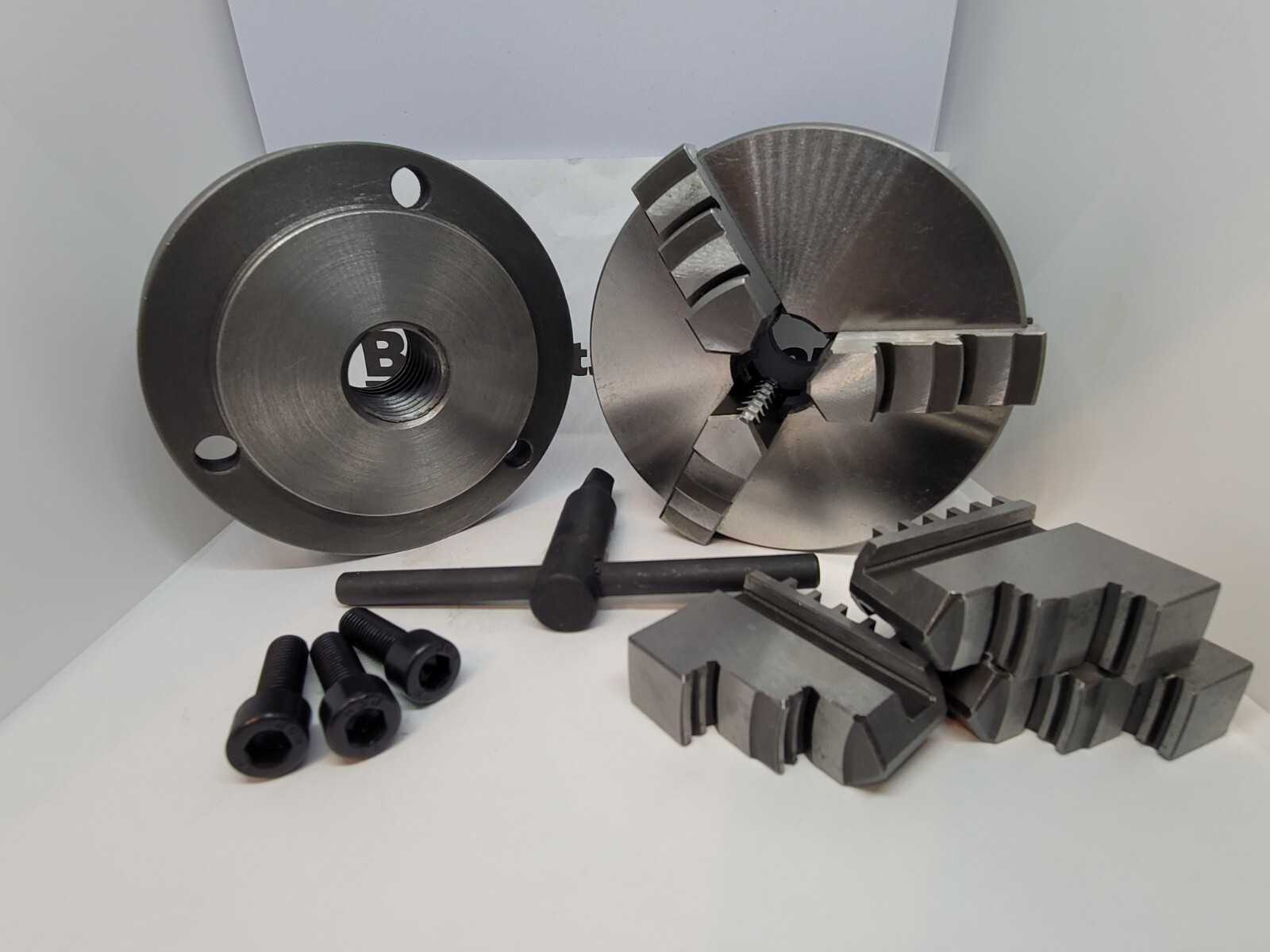 New Atlas / Craftsman 4″ dia. 3-jaw chuck with 1″-8 spindle mount for 6″ lathes