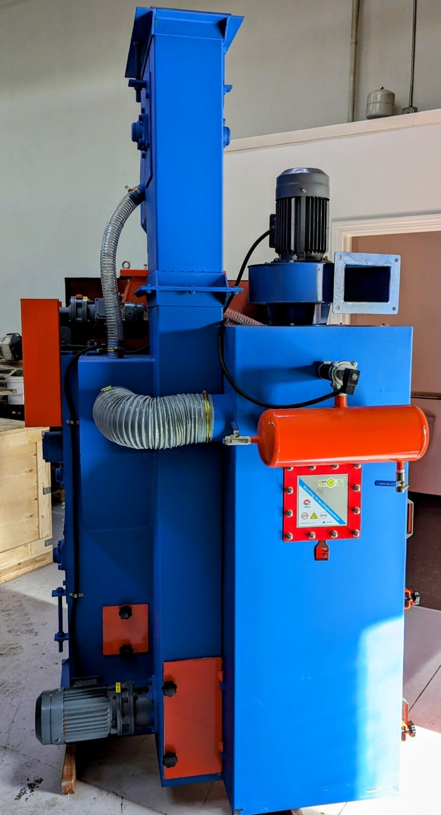 1.5 Cubic Foot Rubber Belt Tumble Shot Blast System with Dust Collector