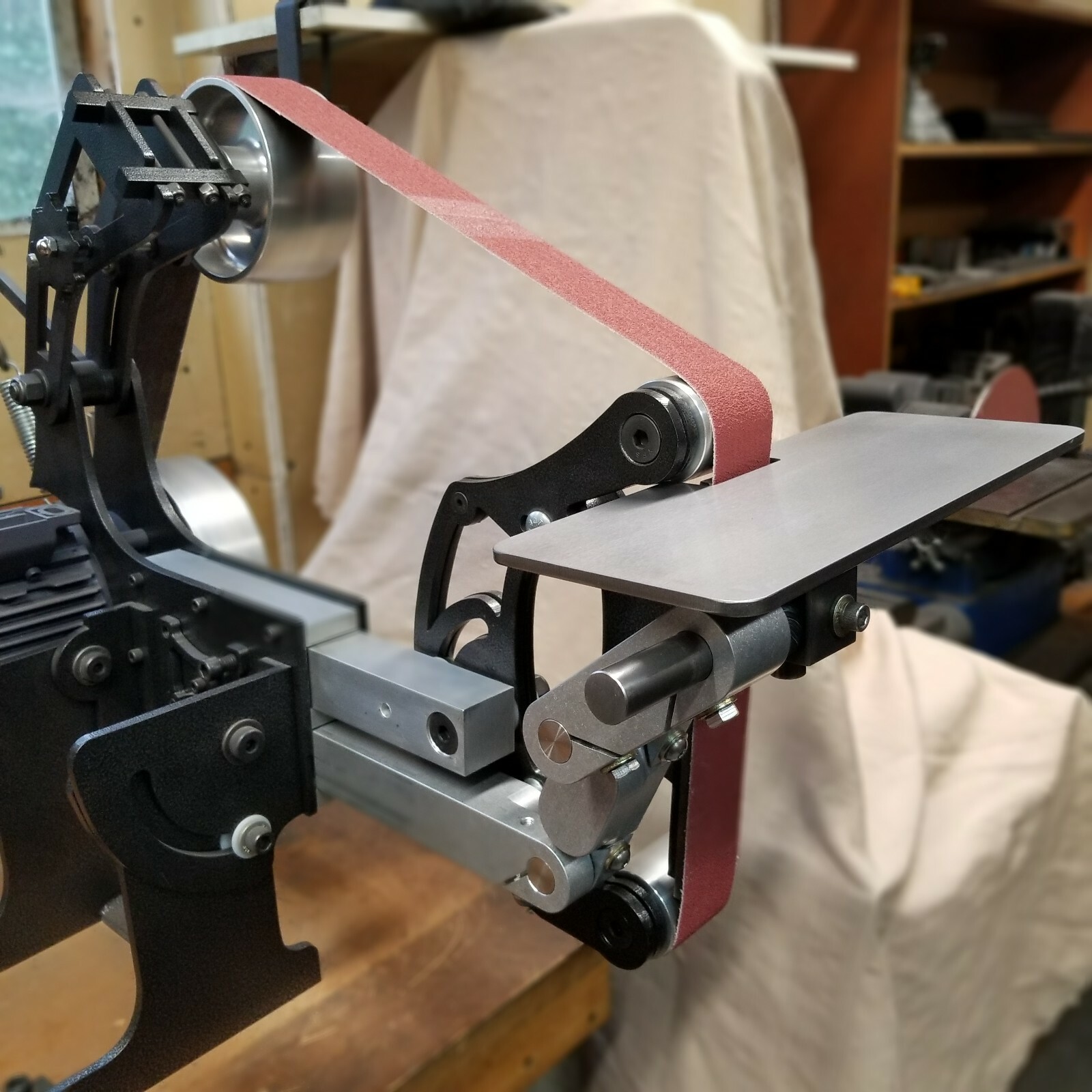 D-D Extreme Tilt Work / Tool Rest for Northridge Mod-2 Belt Grinder