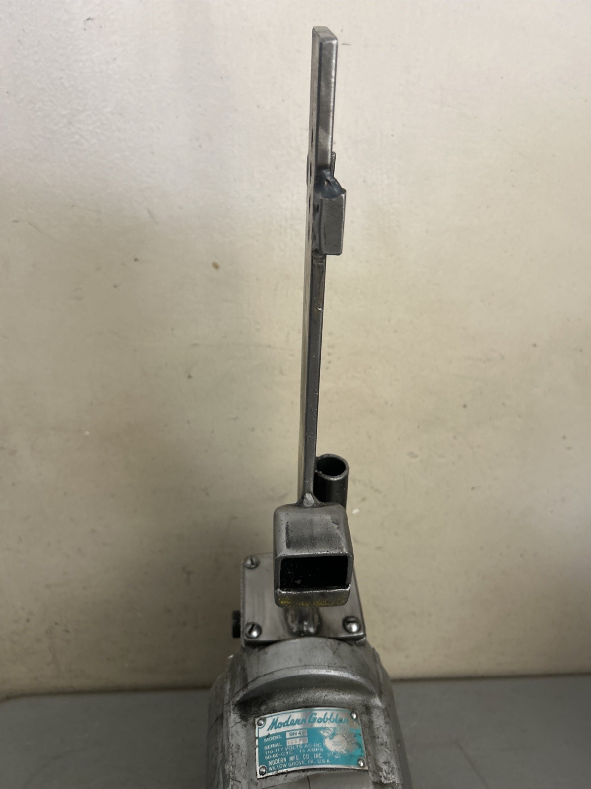 Modern Gobbler Model SN41 Heavy Duty 15A 115V Nibbler