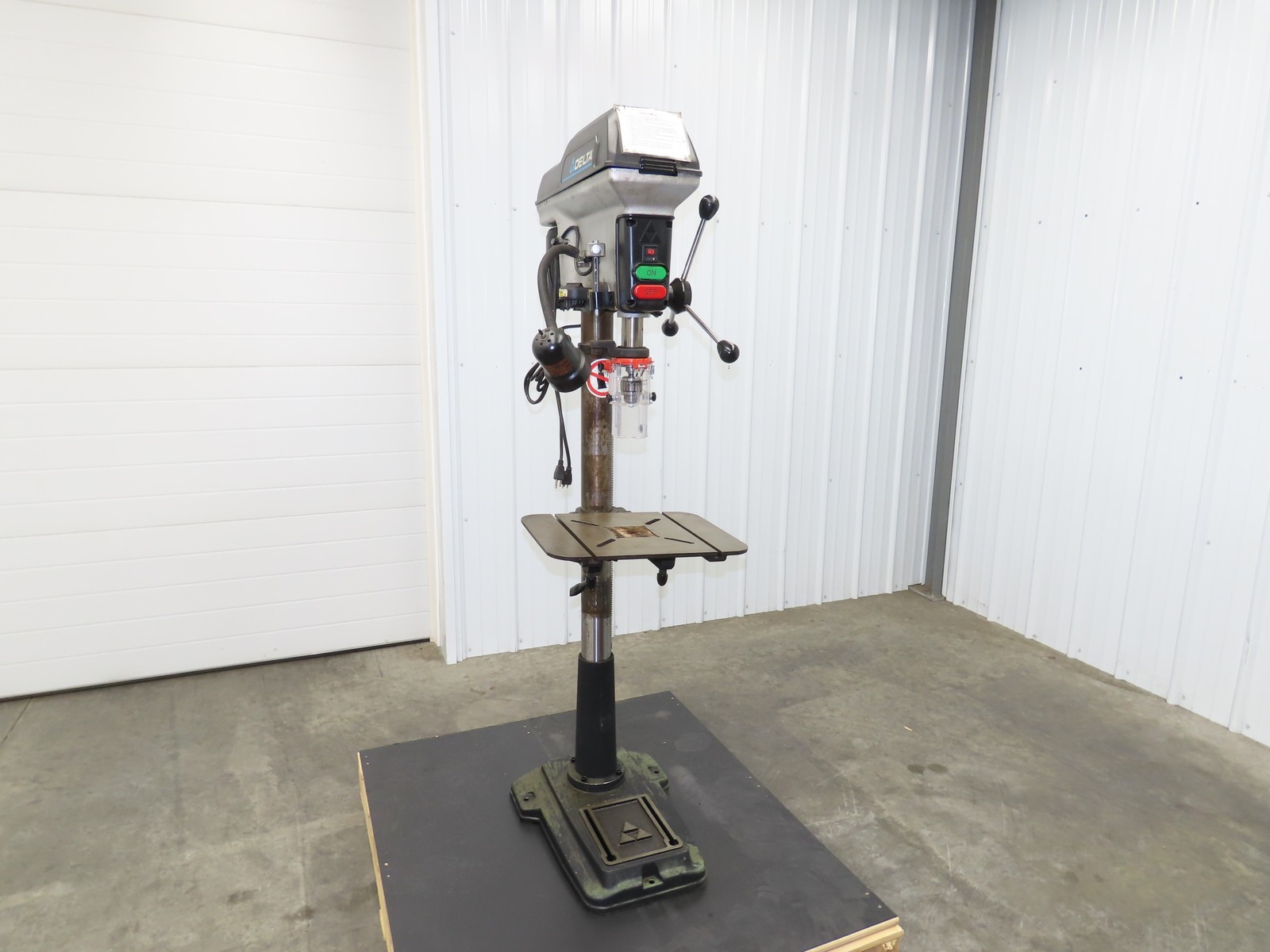 Delta 17-959L Laser Drill Press 17″ Single Phase 120V 3/4Hp 250-2720RPM