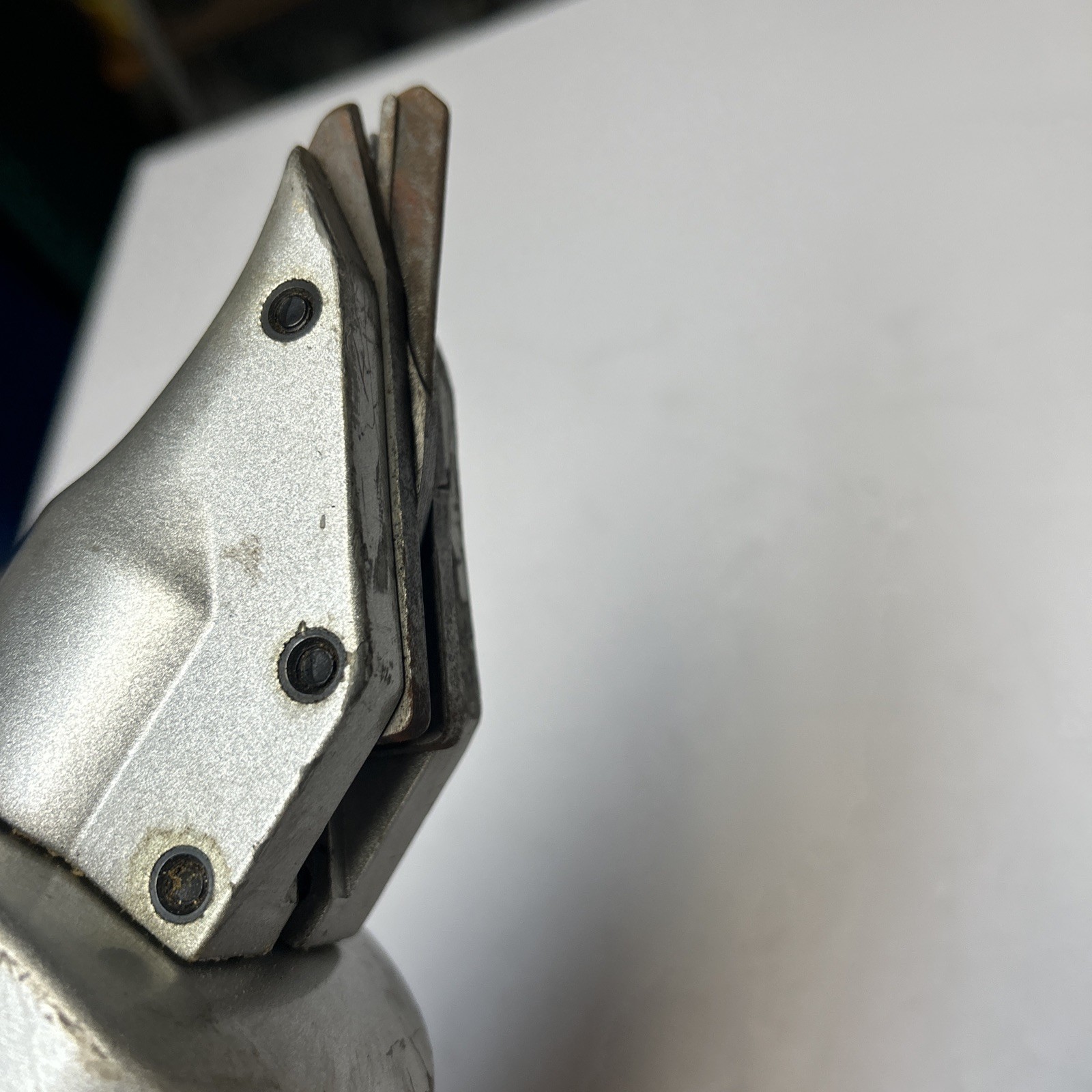 Kawasaki Metal Shear 4 AMP Corded Tested Working