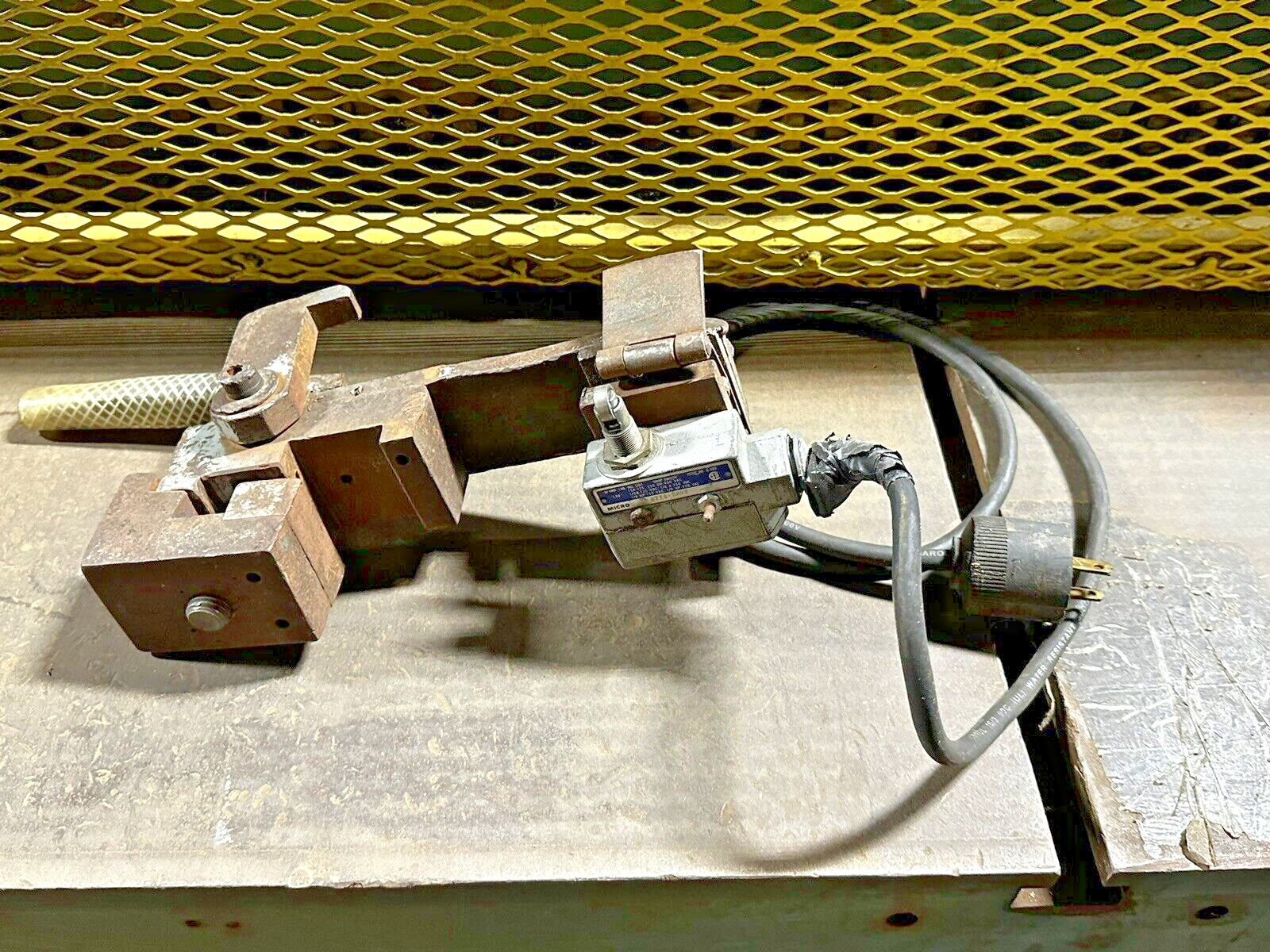 Wysong A-72 Shear 84″ 7ft Air 18Ga Guillotine Pneumatic Sheet Metal Working FLR