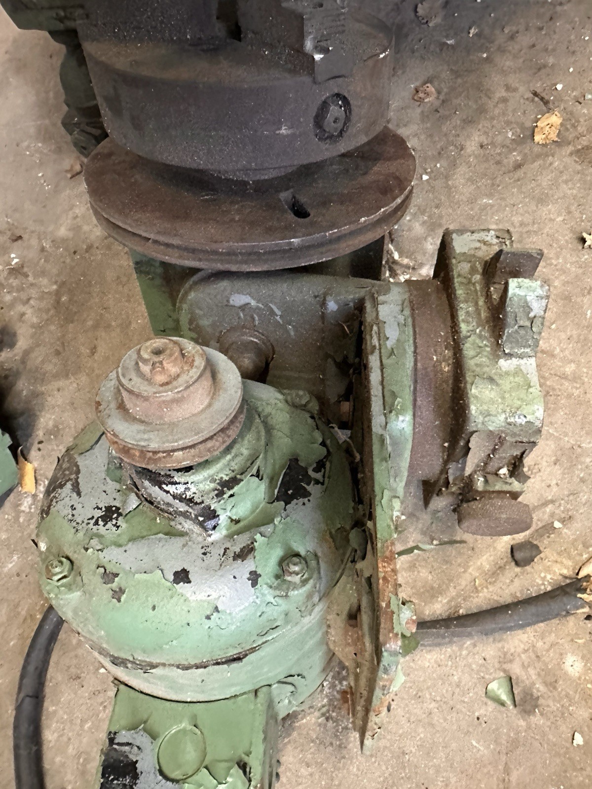 Norton Surface Grinder Used In Good Working Condition With A lot Of Attachments
