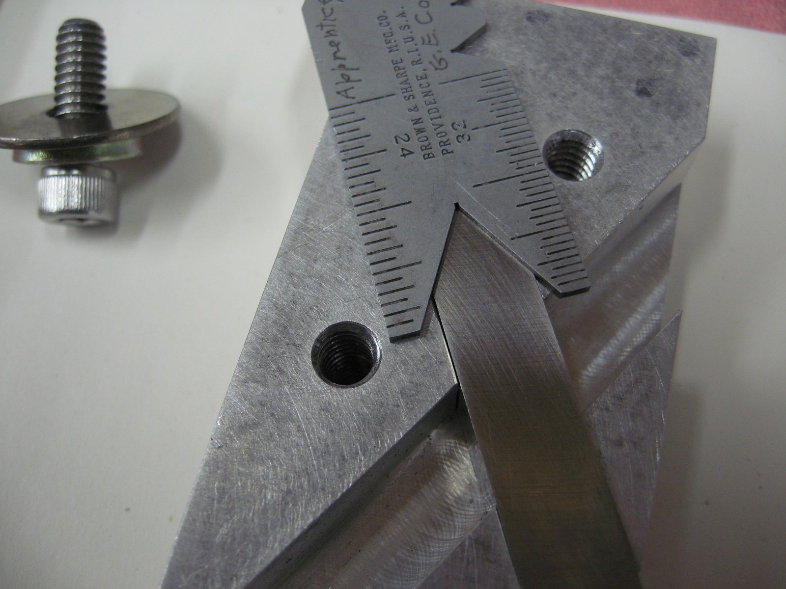 Lathe Tool Bit Grinding Jig, 60 Degree Grinding Jig for 3/8″ Thread Cutting Bits