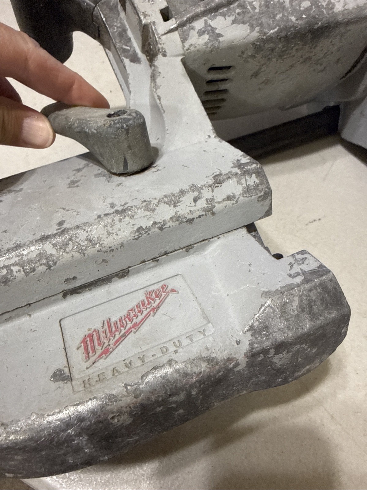Milwaukee 6230 Heavy Duty Portable Band Saw 120V Corded Electric Metal Saw