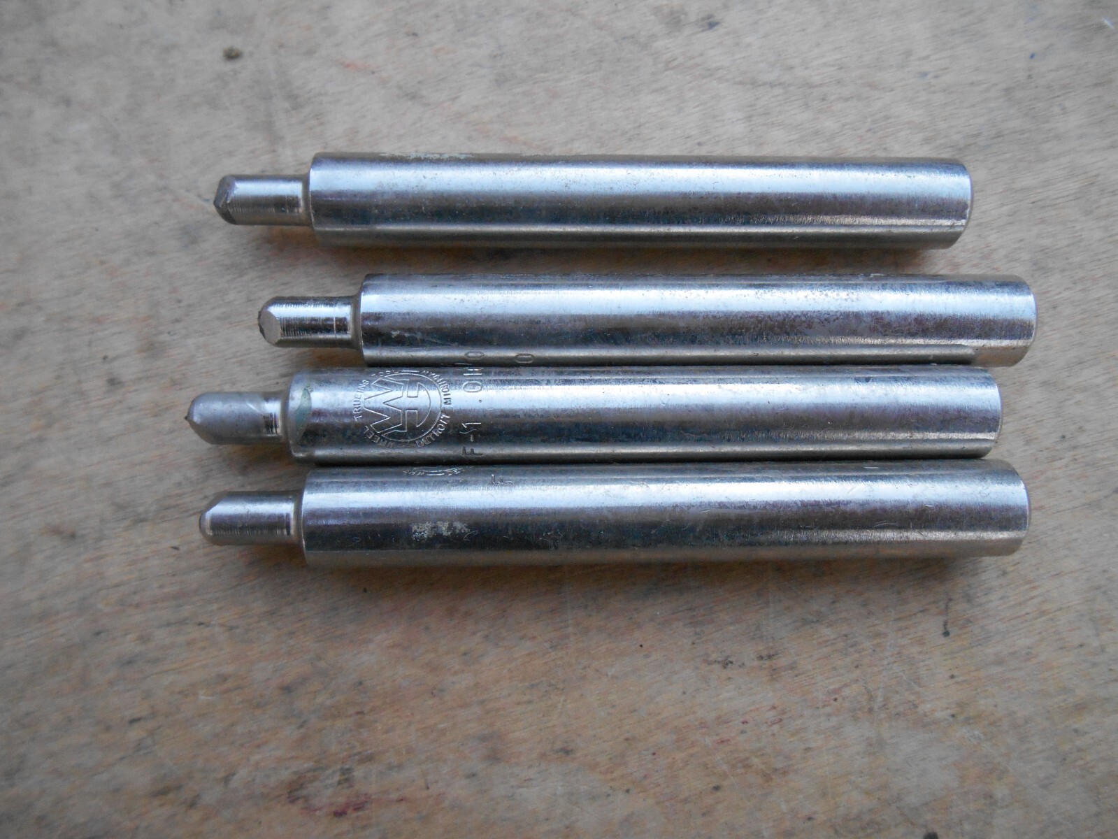 SINGLE POINT DIAMOND DRESSER ,WHEEL TRUING TOOL CO. 3/8″ SHANK , LOT OF 4