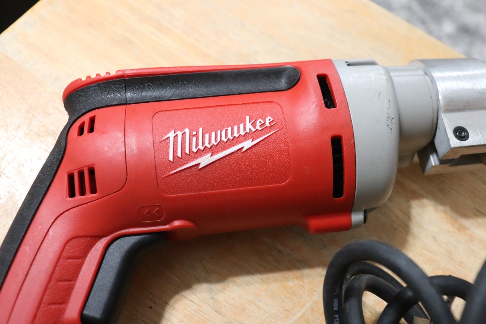 Milwaukee 6852-20 18 Gauge Shear EUC Corded Heavy Duty
