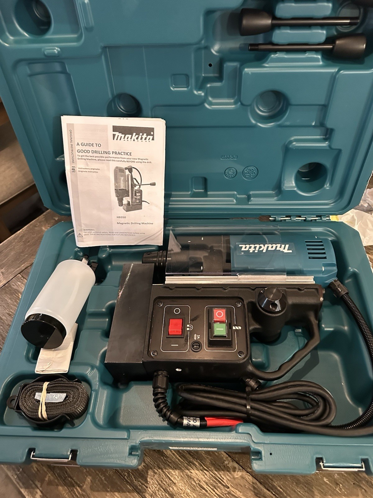 Makita HB350 1-3/8″ Magnetic Drill