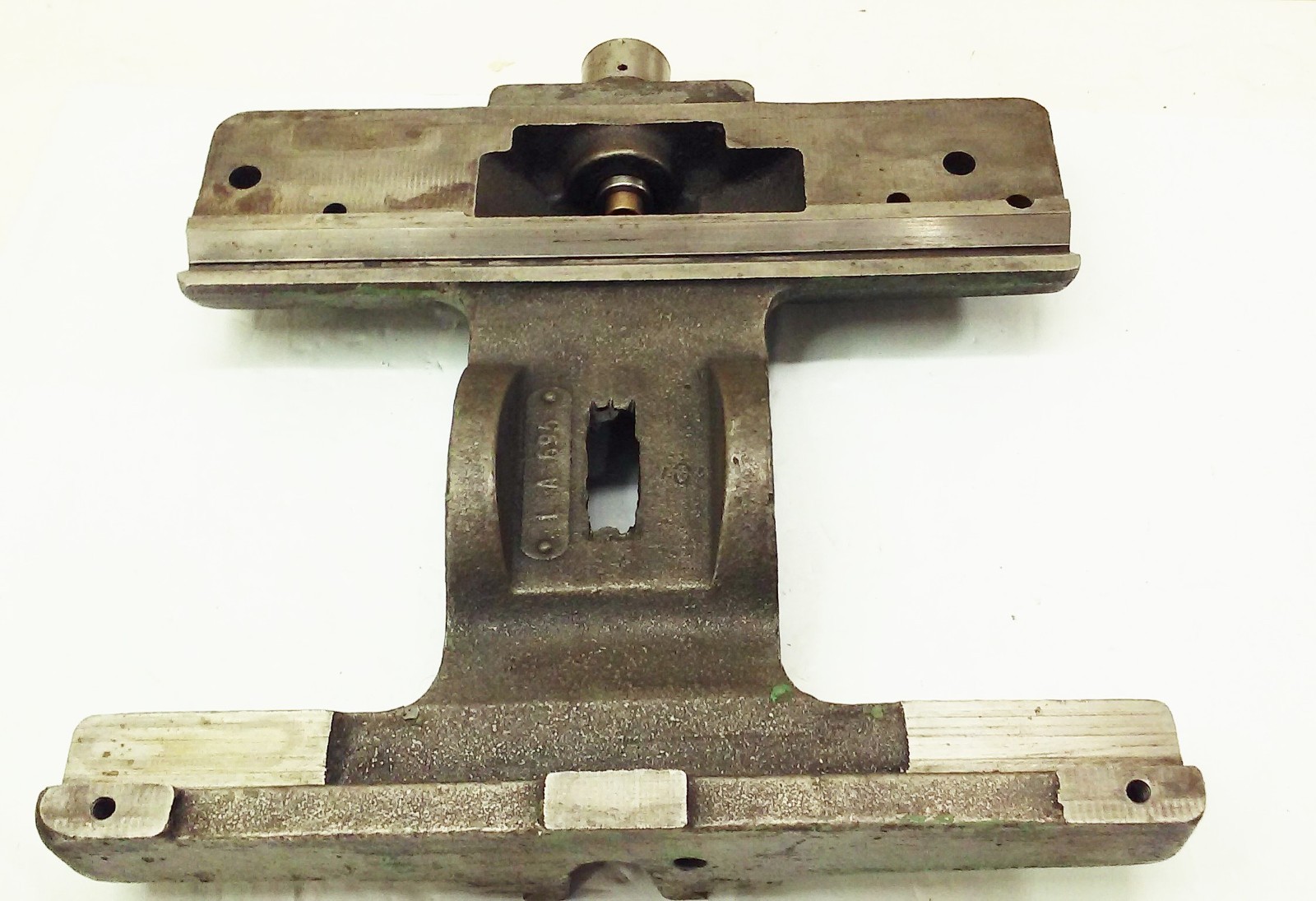 Logan Montgomery Ward 10″ Metal lathe carriage saddle casting LA-695