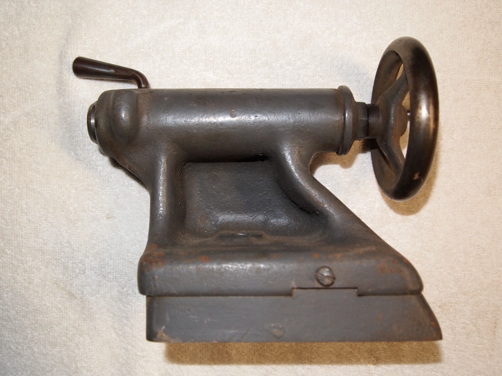 SOUTH BEND 9″ LATHE TAIL STOCK: VERY GOOD USED CONDITION: FITS MODELS A, B, & C