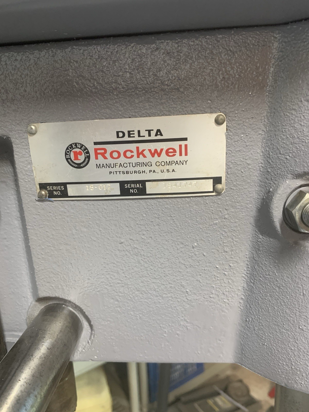 Delta Rockwell 15-017 Floor Drill Press 15″ Swing 12-Speed 1/2″ Chuck 1/2HP