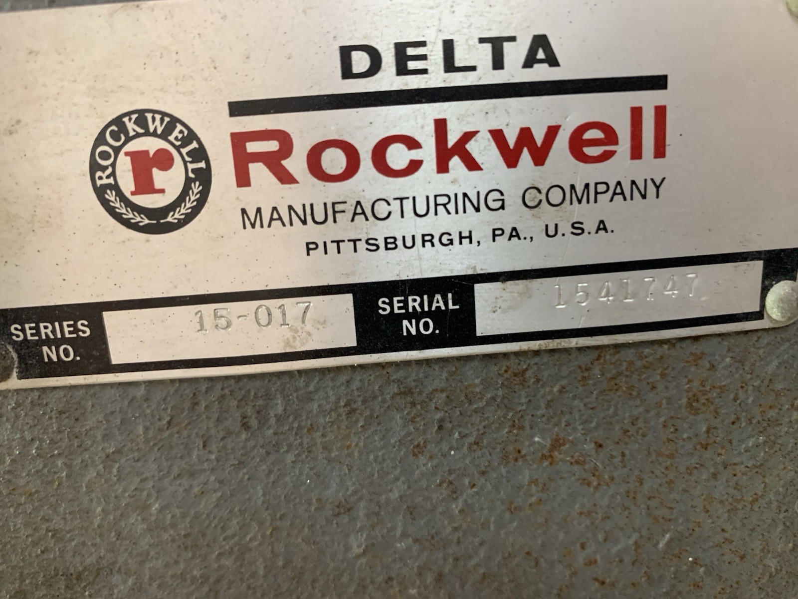 Delta Rockwell 15-017 Floor Drill Press 15″ Swing 12-Speed 1/2″ Chuck 1/2HP