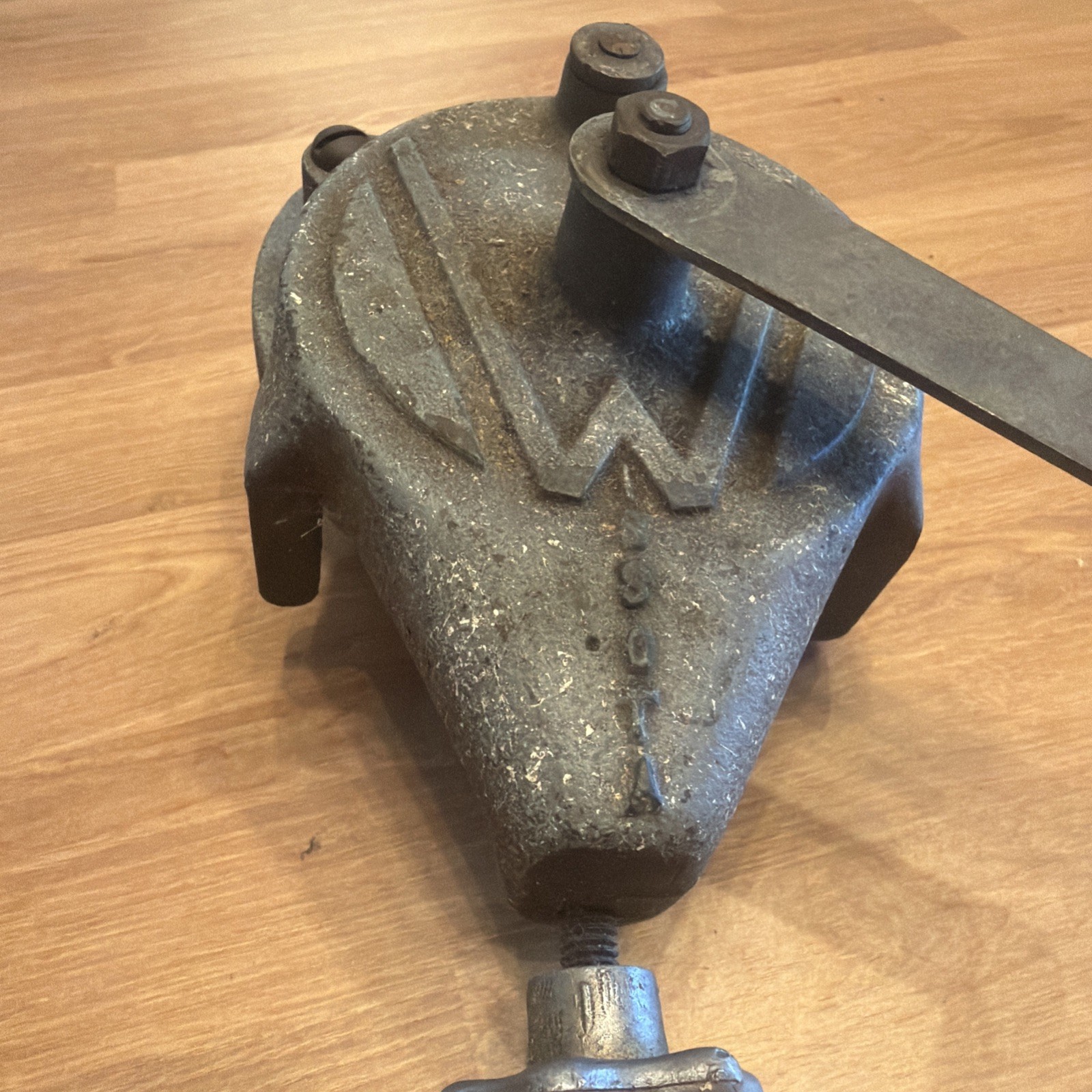 Vintage Wissota Hand Crank Bench Grinder