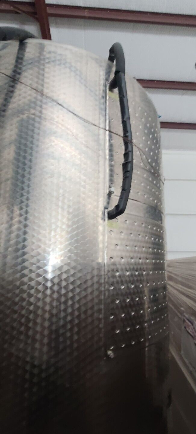 Letina 2310 Gal. / 8750L S.S. Vertical Jacketed Closed Top Storage Tank AISI 304