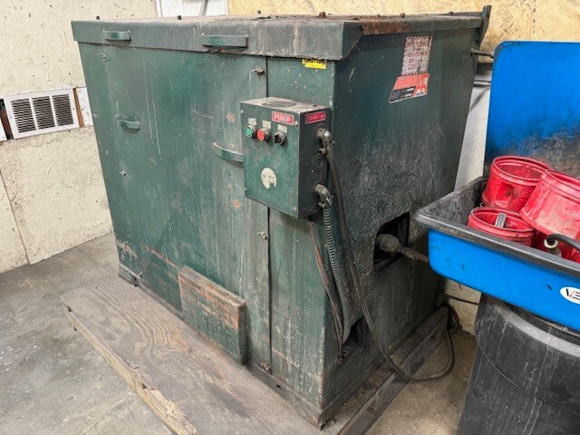 ARE Industries Vibratory Wet Finisher Polisher Tumbler Scrubber Shaker