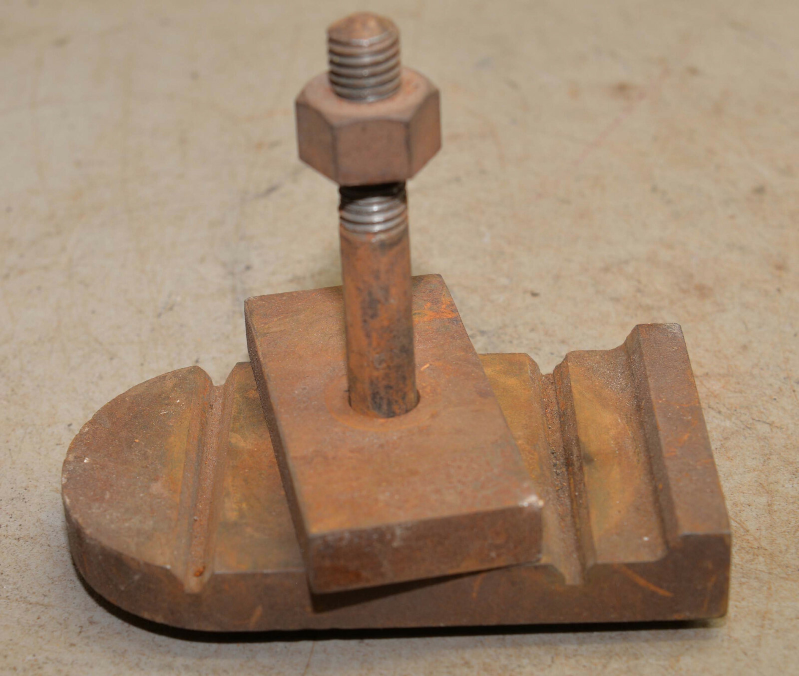 Cast iron lathe mount & bolt hold down collectible machinist vintage part tool