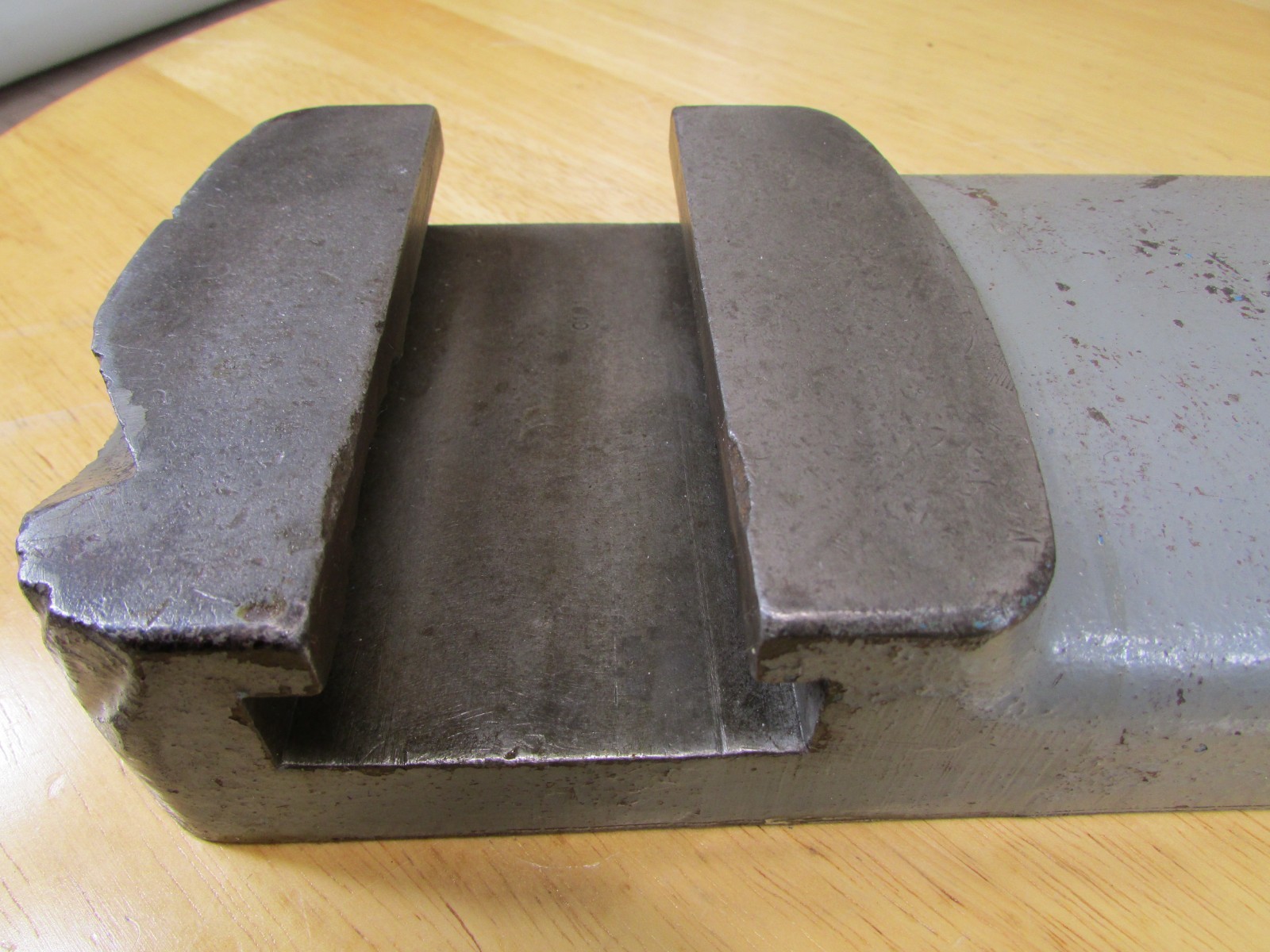 South Bend 16″ Lathe Compound Top Casting. (#7138)