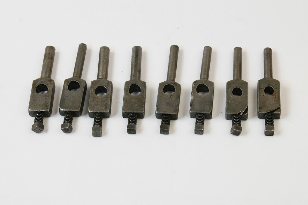 LATHE / GRINDER DOGS,13/16 W-13/16 TH-2″ OAL LOT OF 7 PCS (A-4-13-9-15)