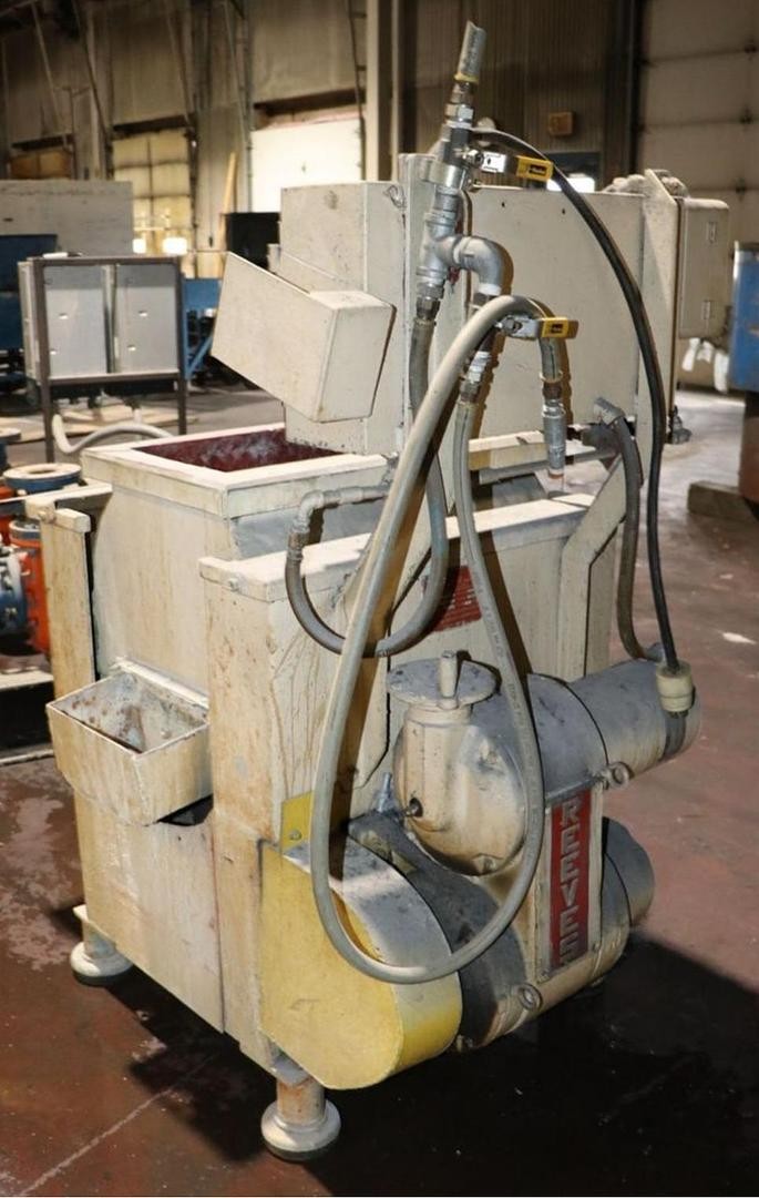 UltraMatic Reeves VC-1824 Vibratory Deburring Tub 3 Cu. Ft Capacity