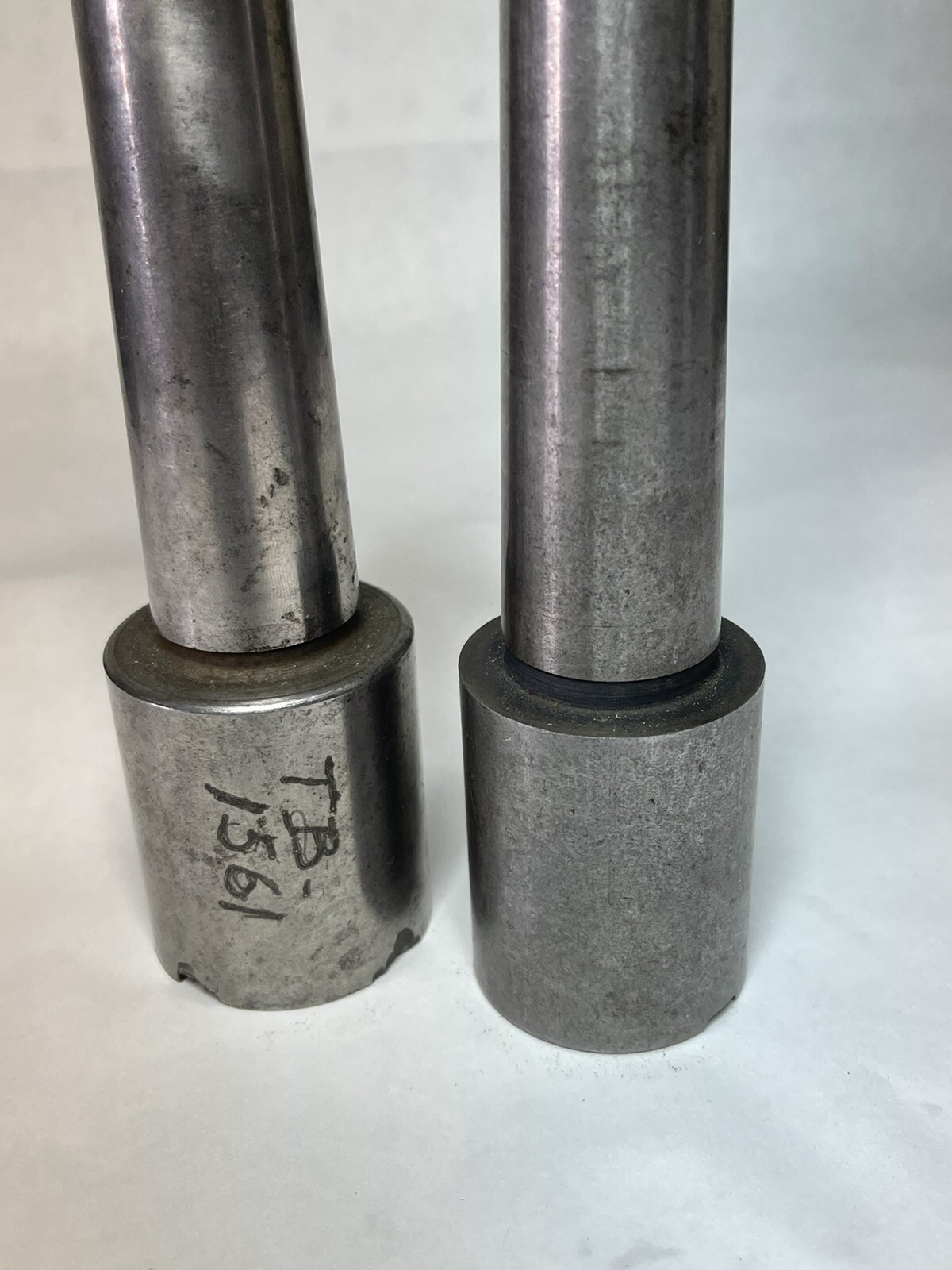 Lot Of Two Unbranded MT4 Morse Taper 4 Tool Drivers 1” HEX (24AU2)