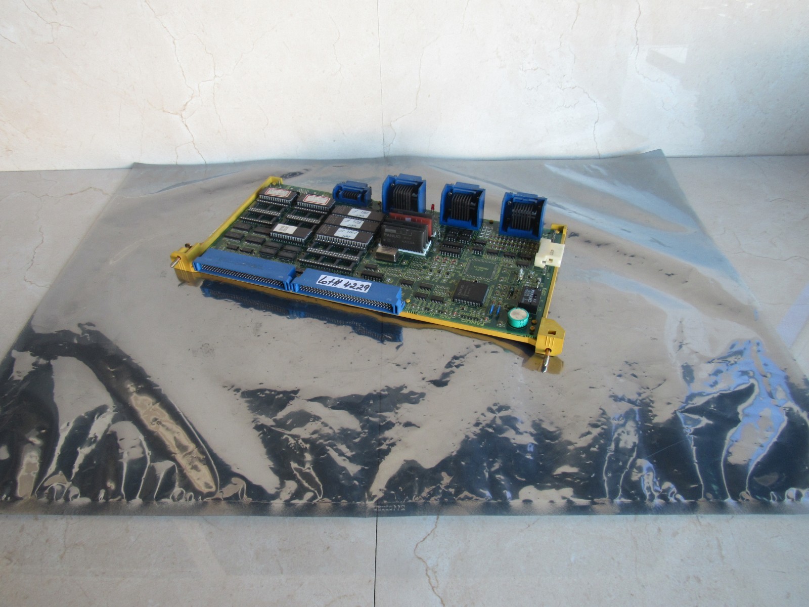 Fanuc A16B-2201-0101 -/04A Lot # 4229 Listed by Mike