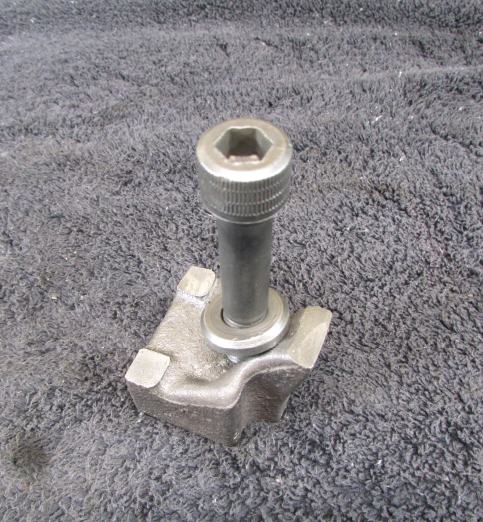 South Bend 16″ Lathe Saddle Clamp MPN: PT62H2 (#7212)