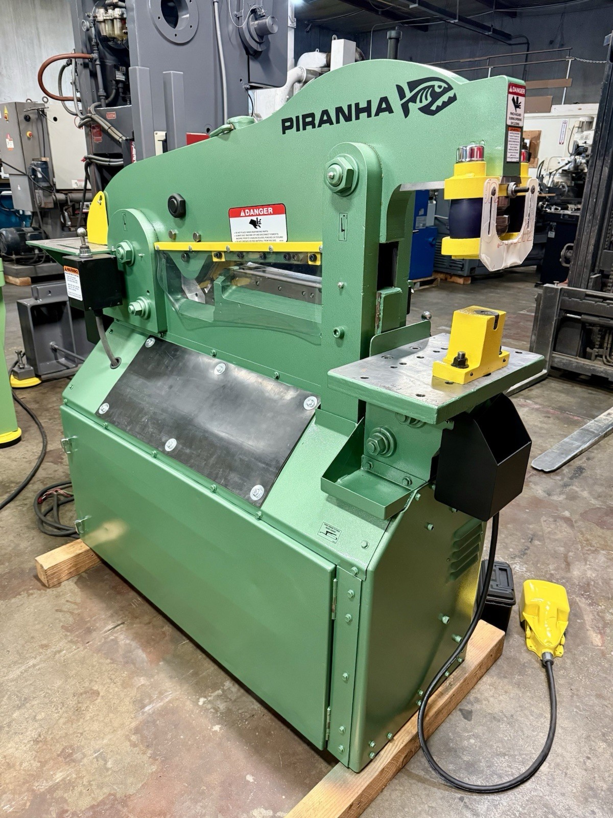 Piranha P-50 Hydraulic Ironworker 50 Ton