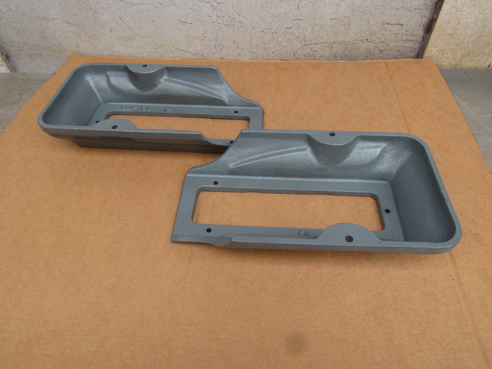 SET OF 2 FEET RISERS LEGS FROM ATLAS 10” LATHE TH54 P/N 10D-150